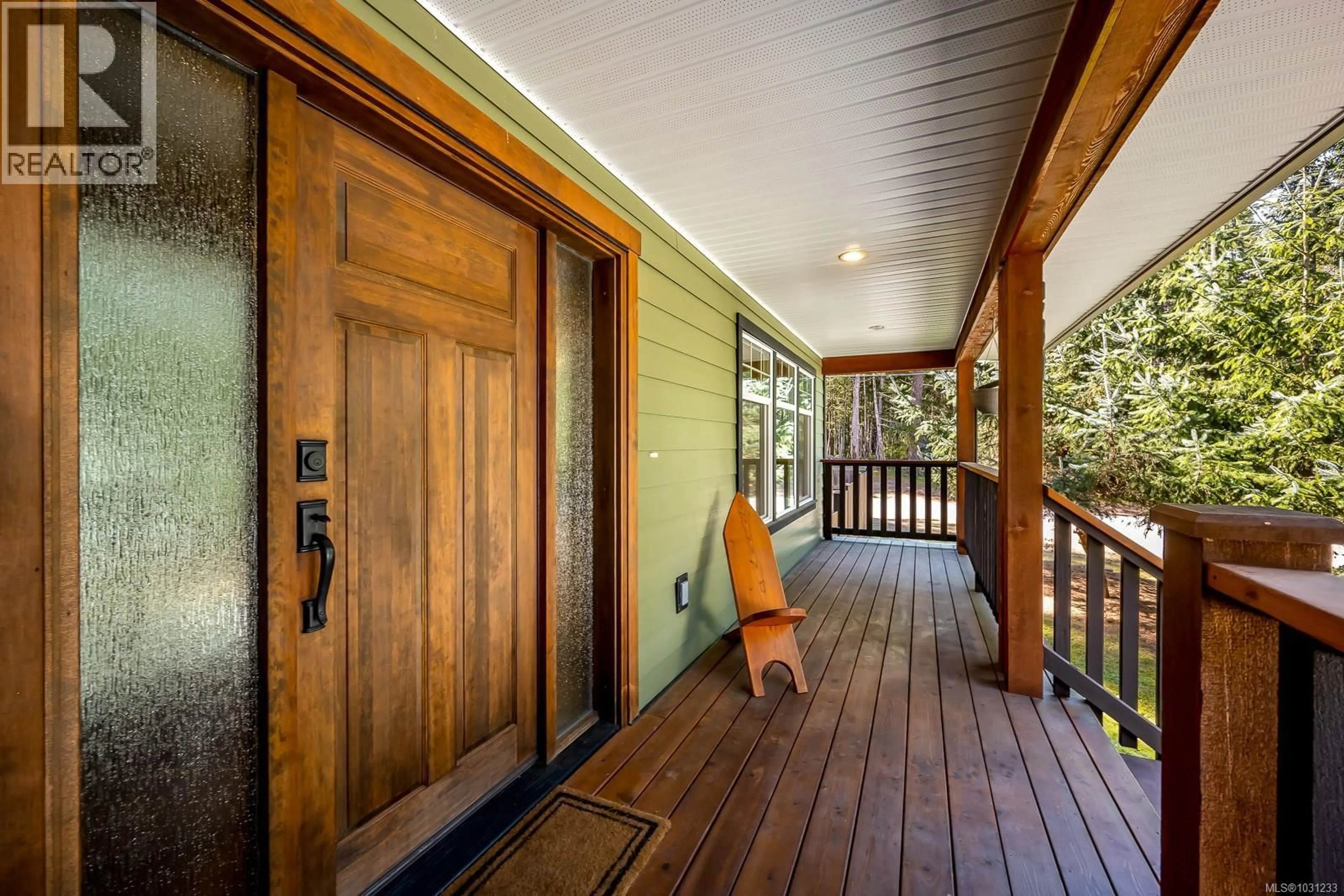 Indoor entryway for 580 BRENT ROAD, Comox British Columbia V9M3V9