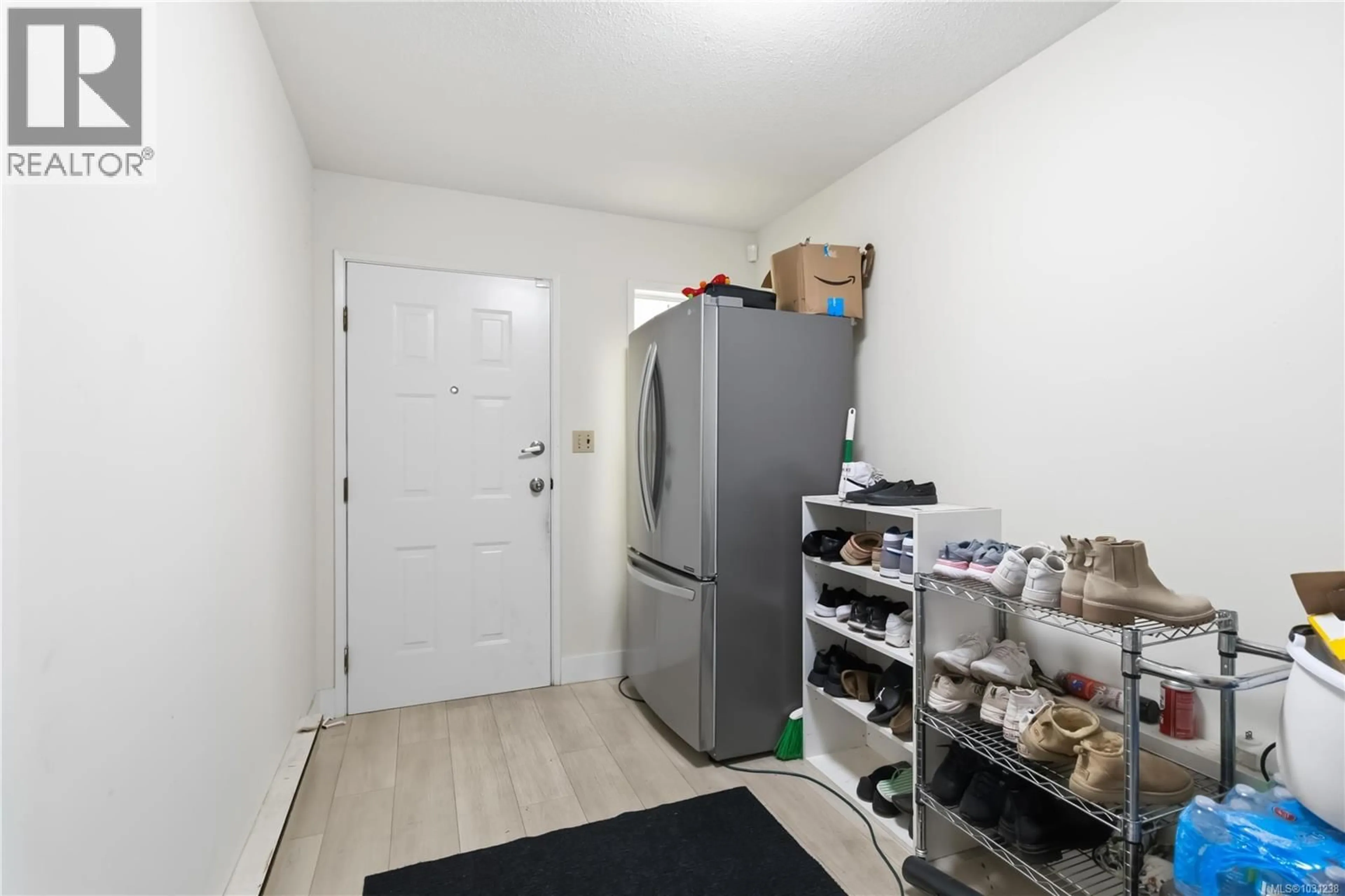 A pic of a room for 2940 CEDAR HILL ROAD, Victoria British Columbia V8T3H9