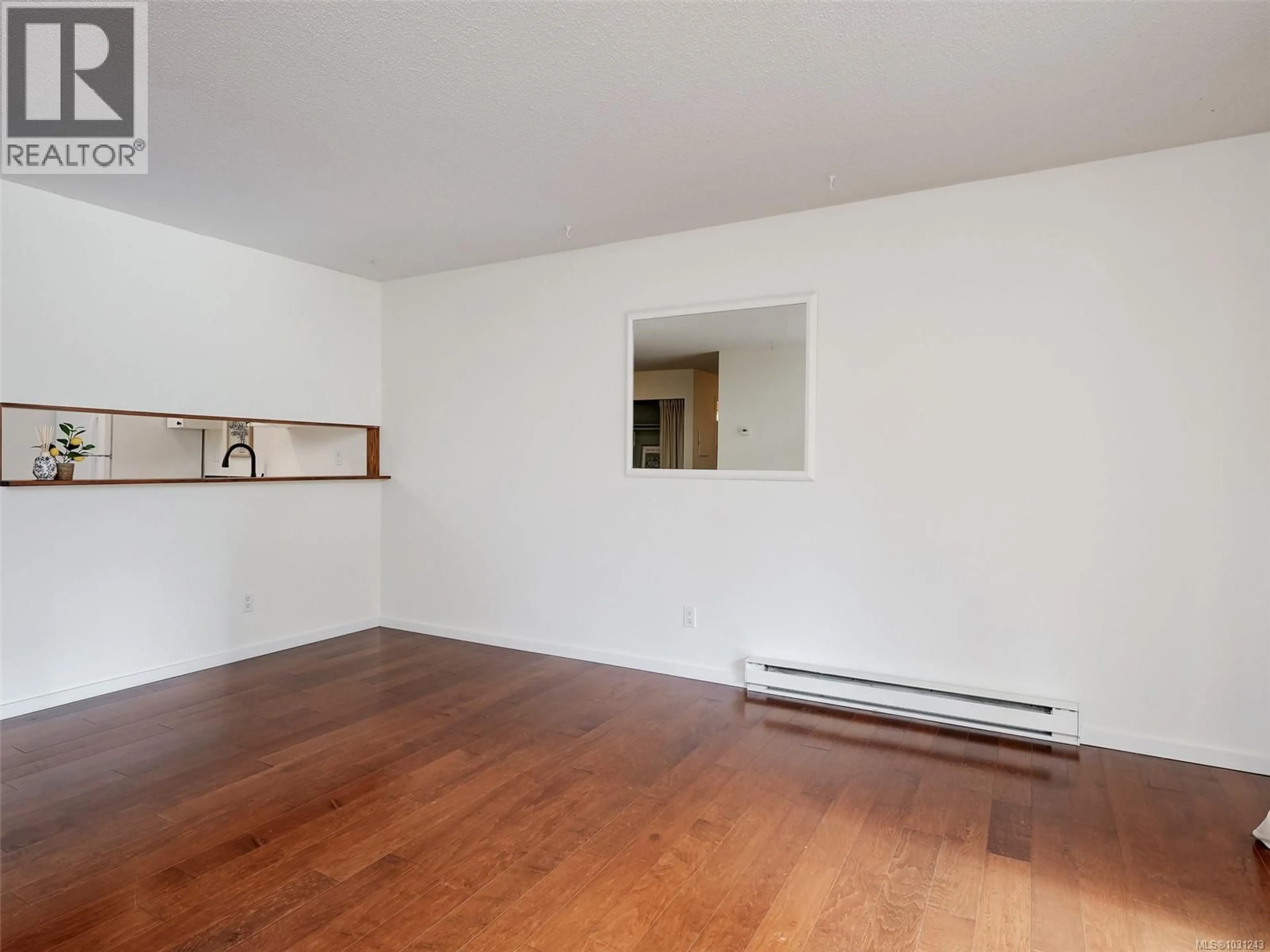 A pic of a room for 307 - 3277 GLASGOW AVENUE, Saanich British Columbia V8X1M3