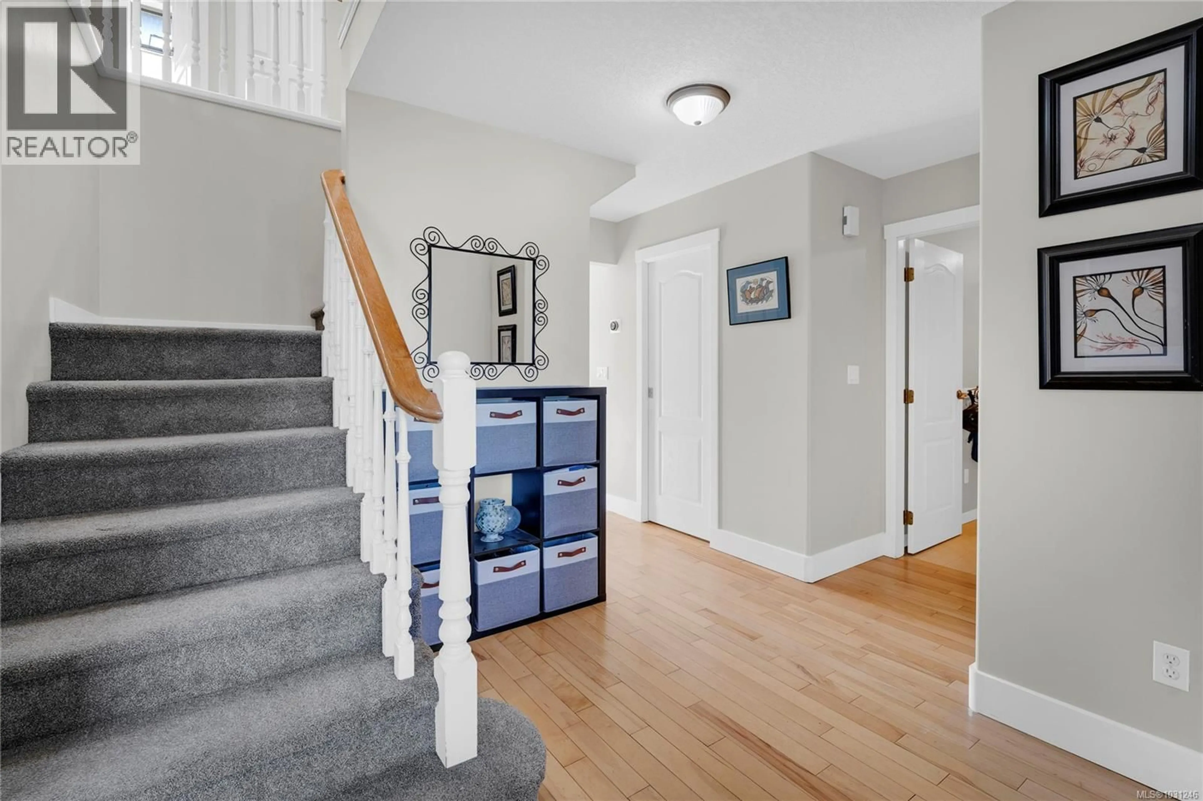 Indoor entryway for 6114 WHITNEY PLACE, Duncan British Columbia V9L5N3