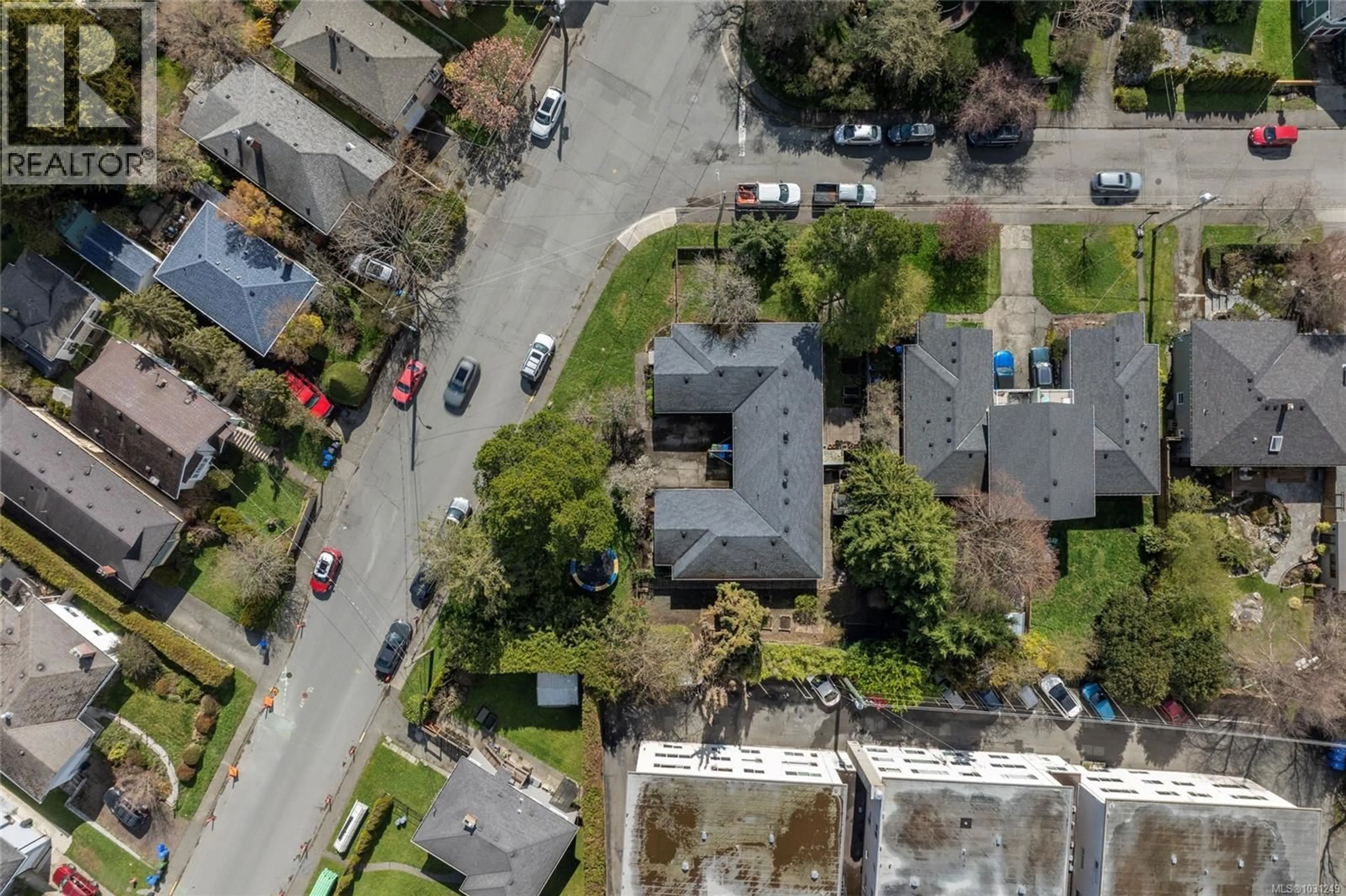 A pic from outside/outdoor area/front of a property/back of a property/a pic from drone, street for 2442/2462 EASTDOWNE ROAD, Oak Bay British Columbia V8R5P8