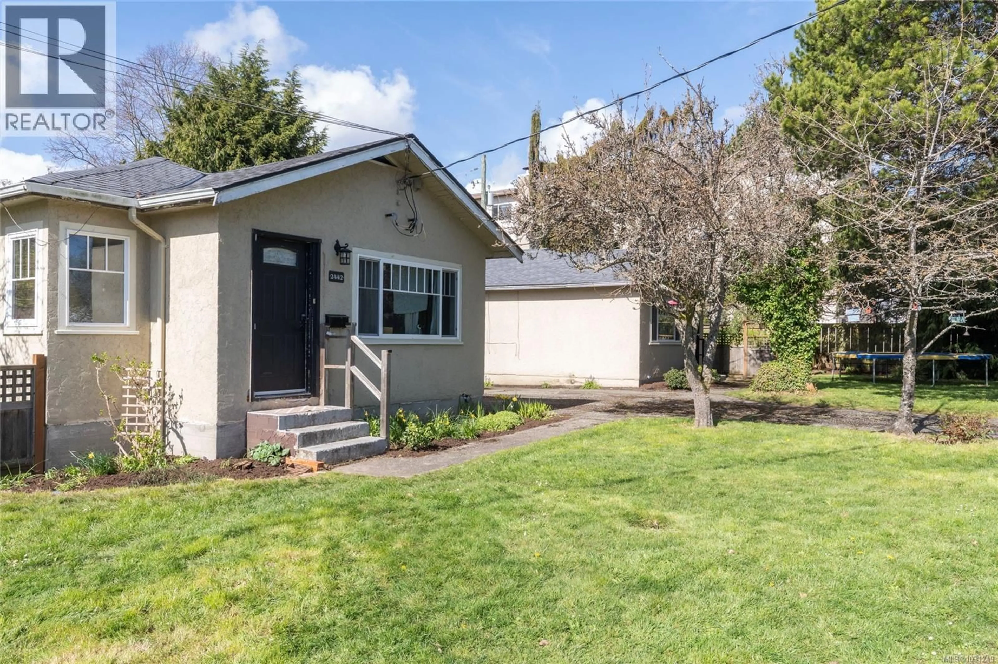 Unknown for 2442/2462 EASTDOWNE ROAD, Oak Bay British Columbia V8R5P8