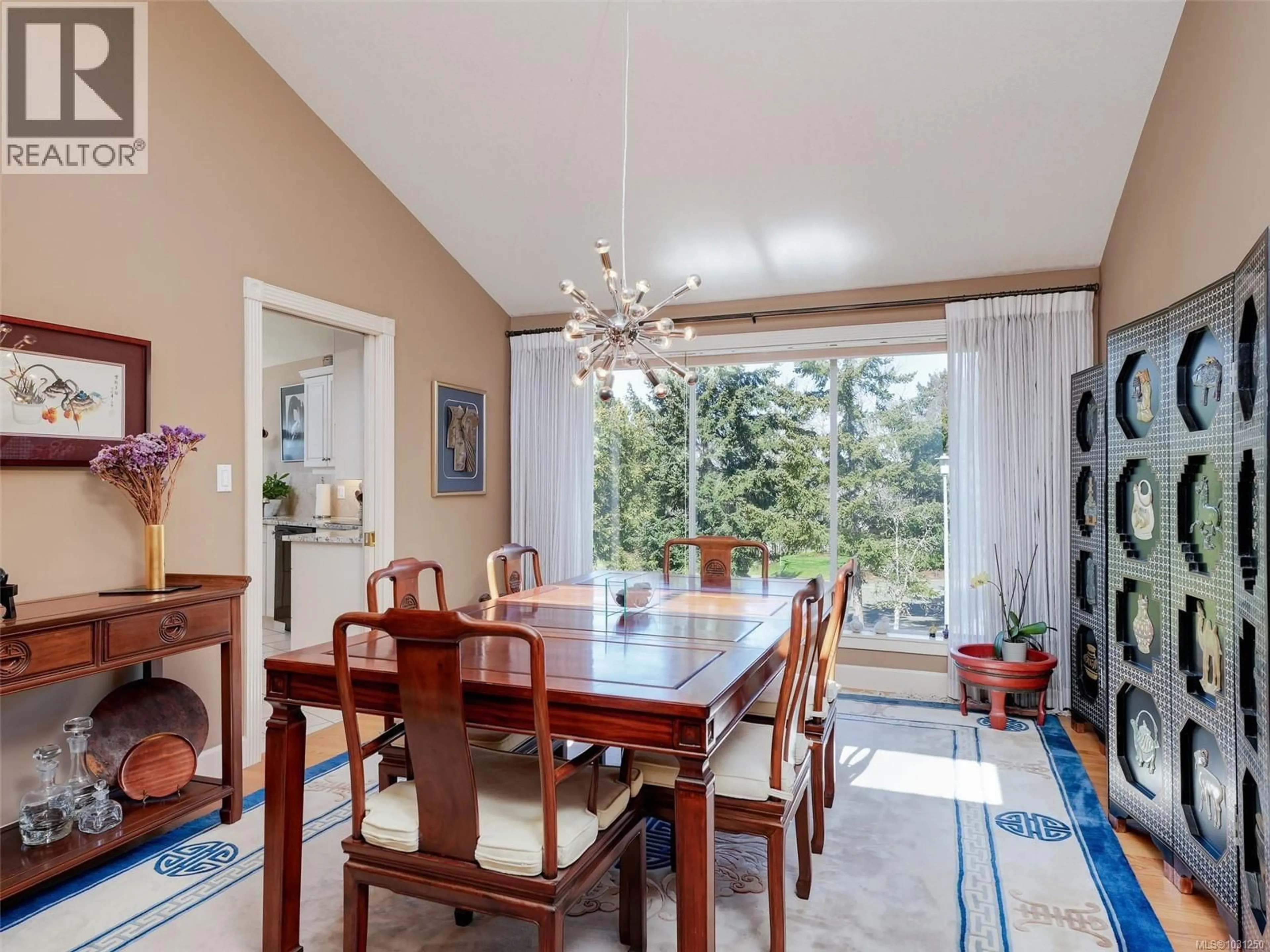 Dining room, ceramic/tile floor for 4329 STONEYWOOD LANE, Saanich British Columbia V8X5C7