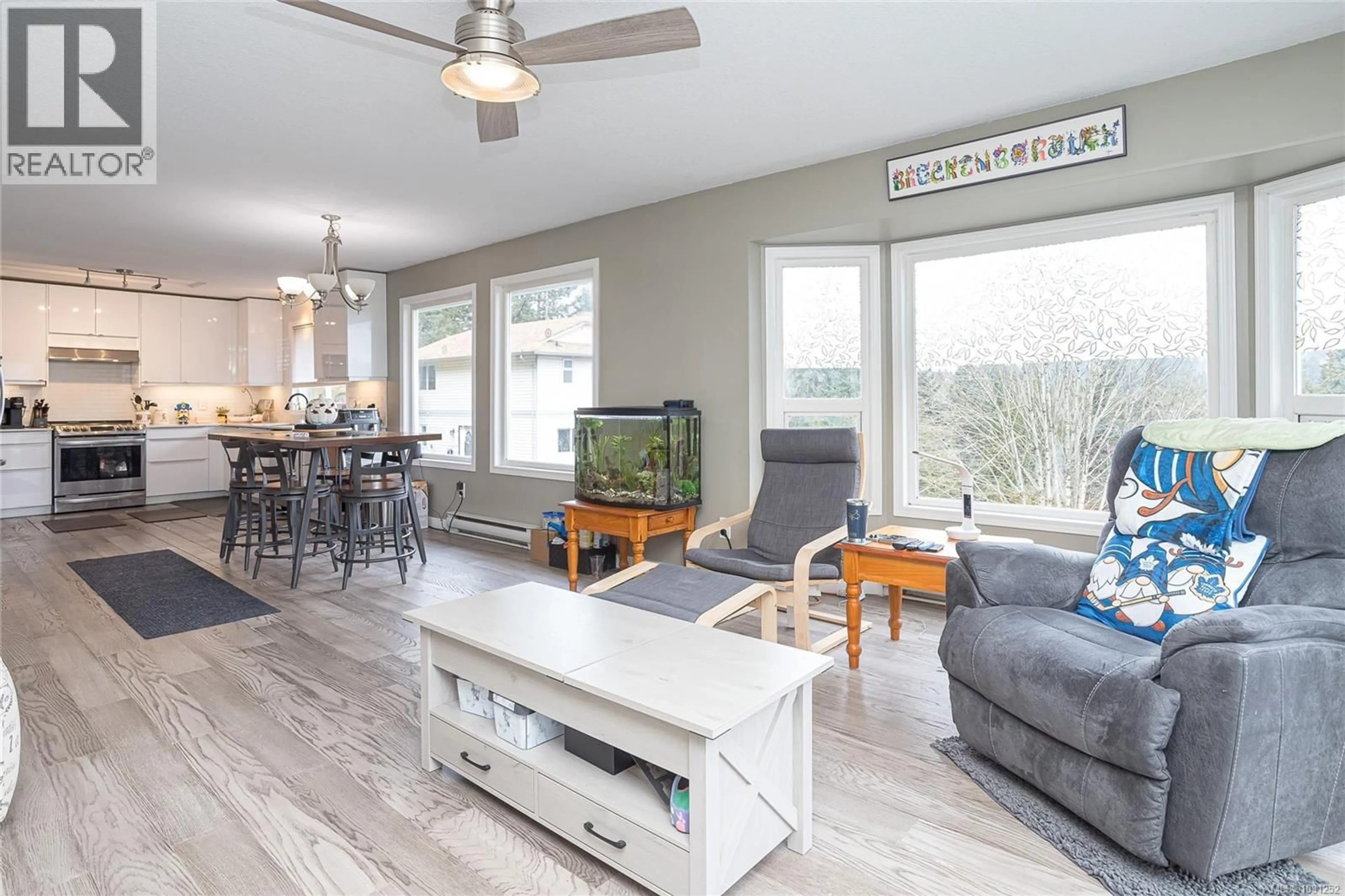 Living room with furniture, unknown for 671 MARSH WREN PLACE, Nanaimo British Columbia V9T5R4