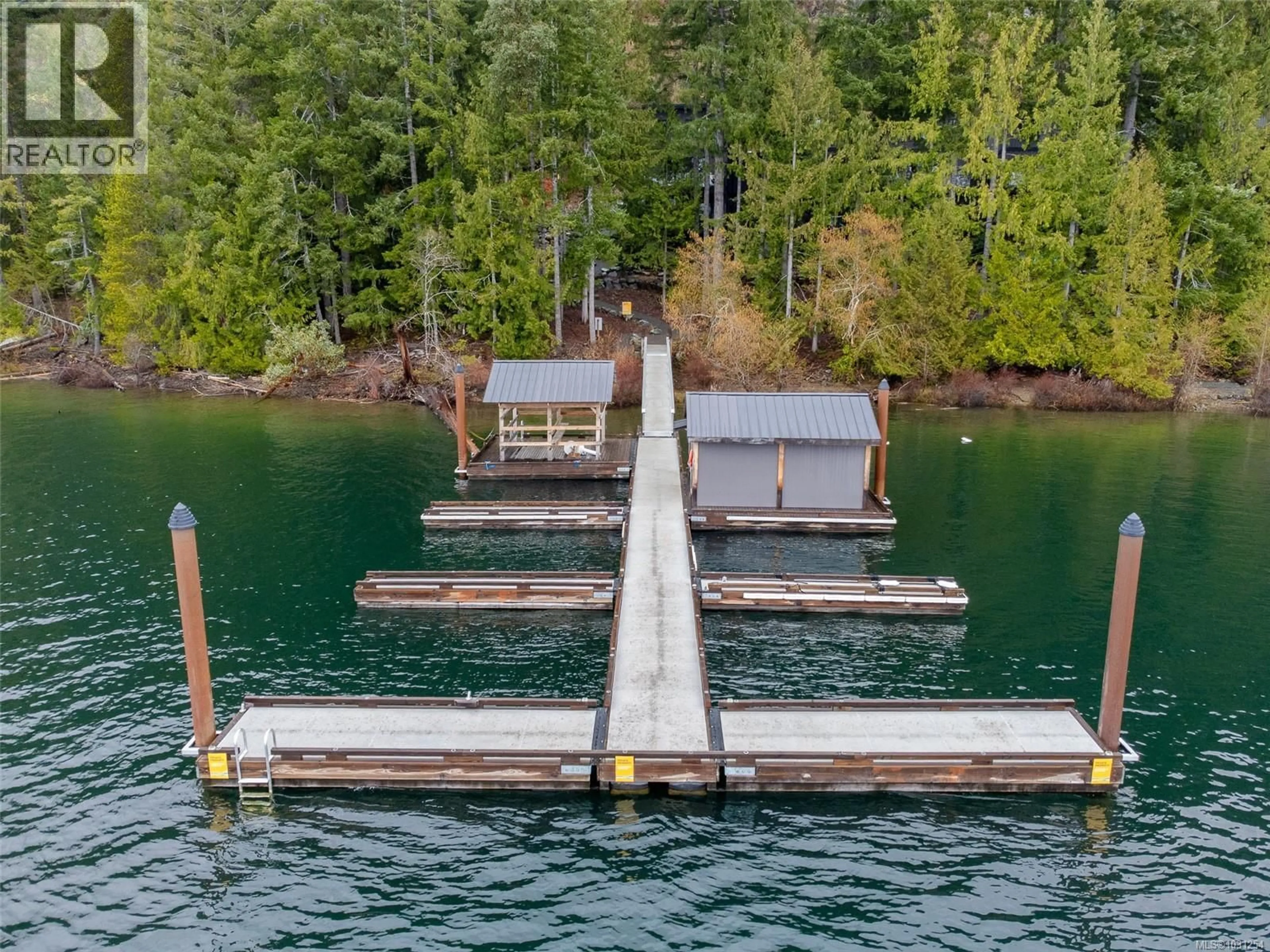 A pic from outside/outdoor area/front of a property/back of a property/a pic from drone, water/lake/river/ocean view for 8 - 7470 COTTAGE WAY, Lake Cowichan British Columbia V0R2G1