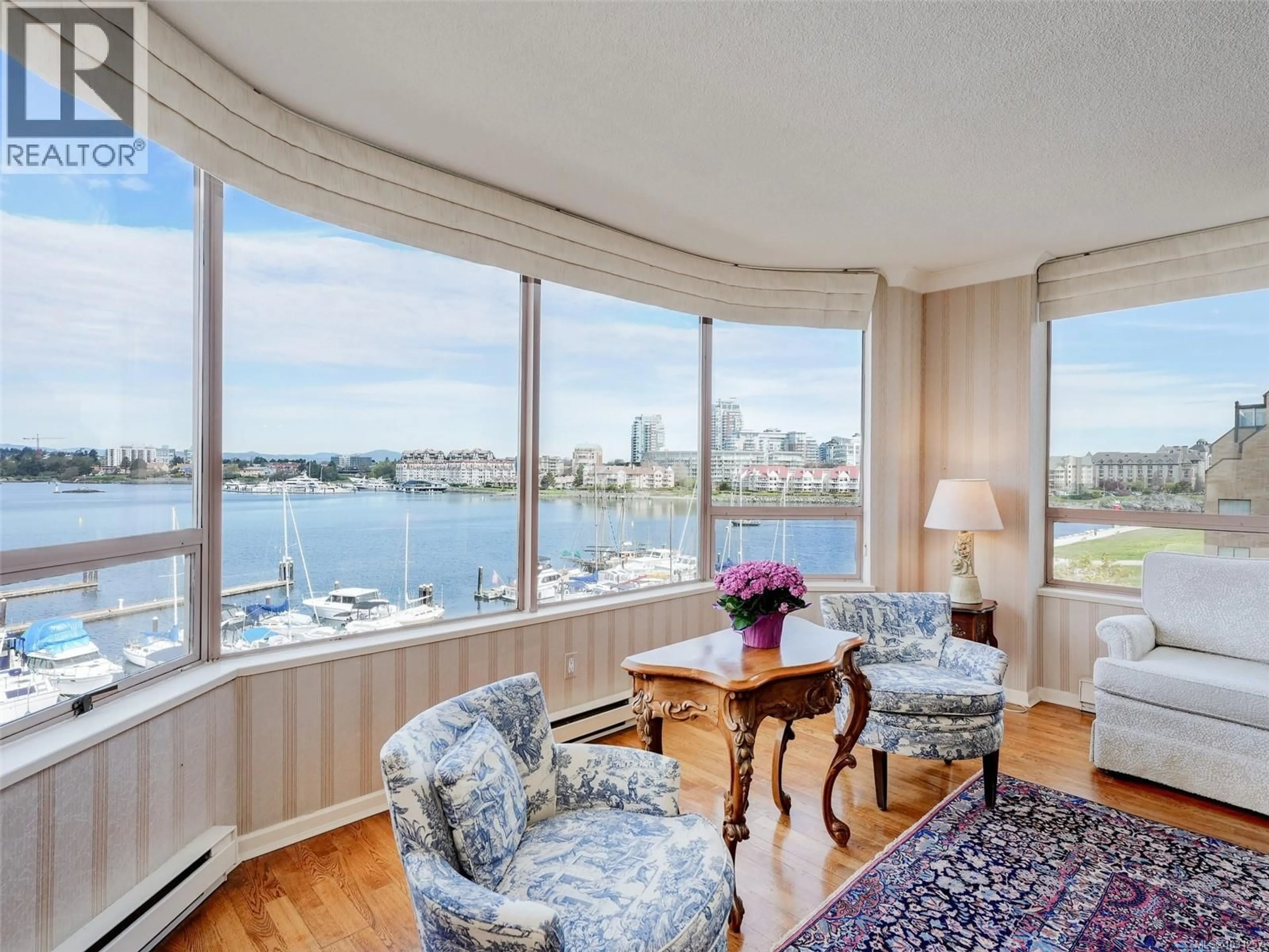 Living room with furniture, unknown for 502 - 636 MONTREAL STREET, Victoria British Columbia V8V4Y1