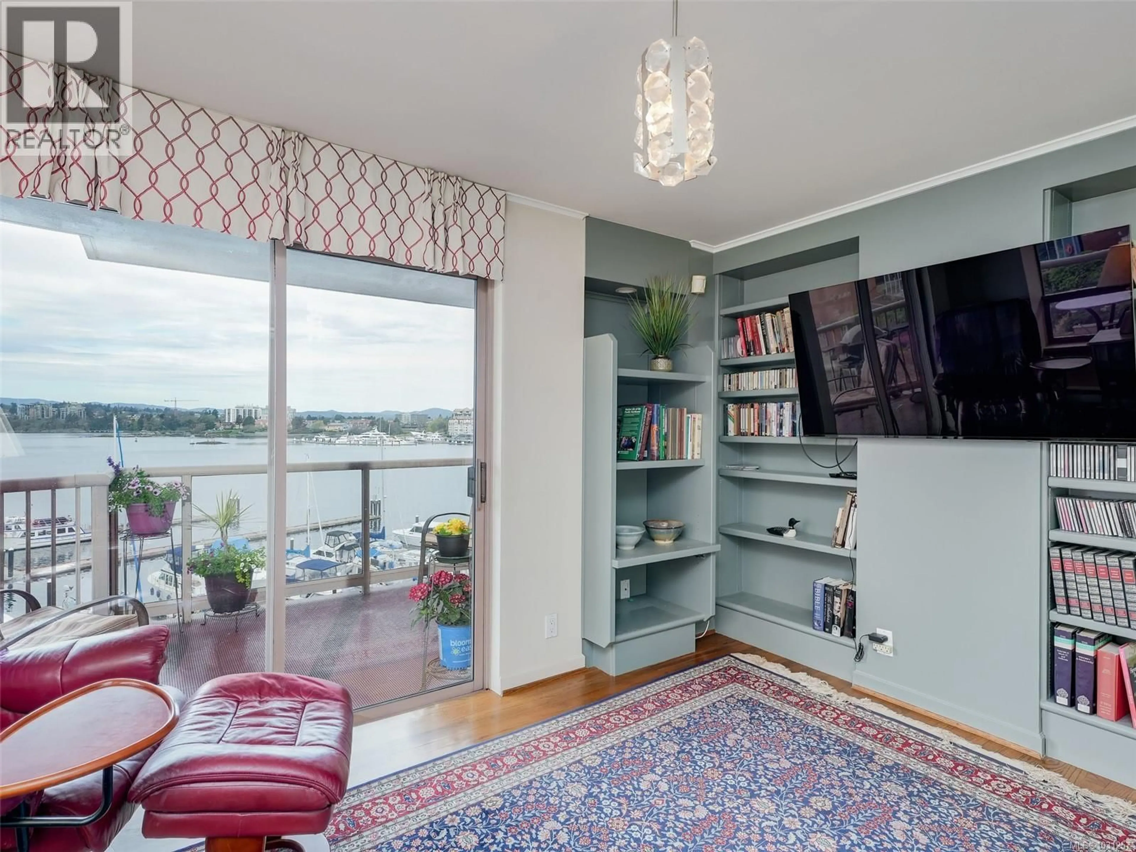 Living room with furniture, unknown for 502 - 636 MONTREAL STREET, Victoria British Columbia V8V4Y1