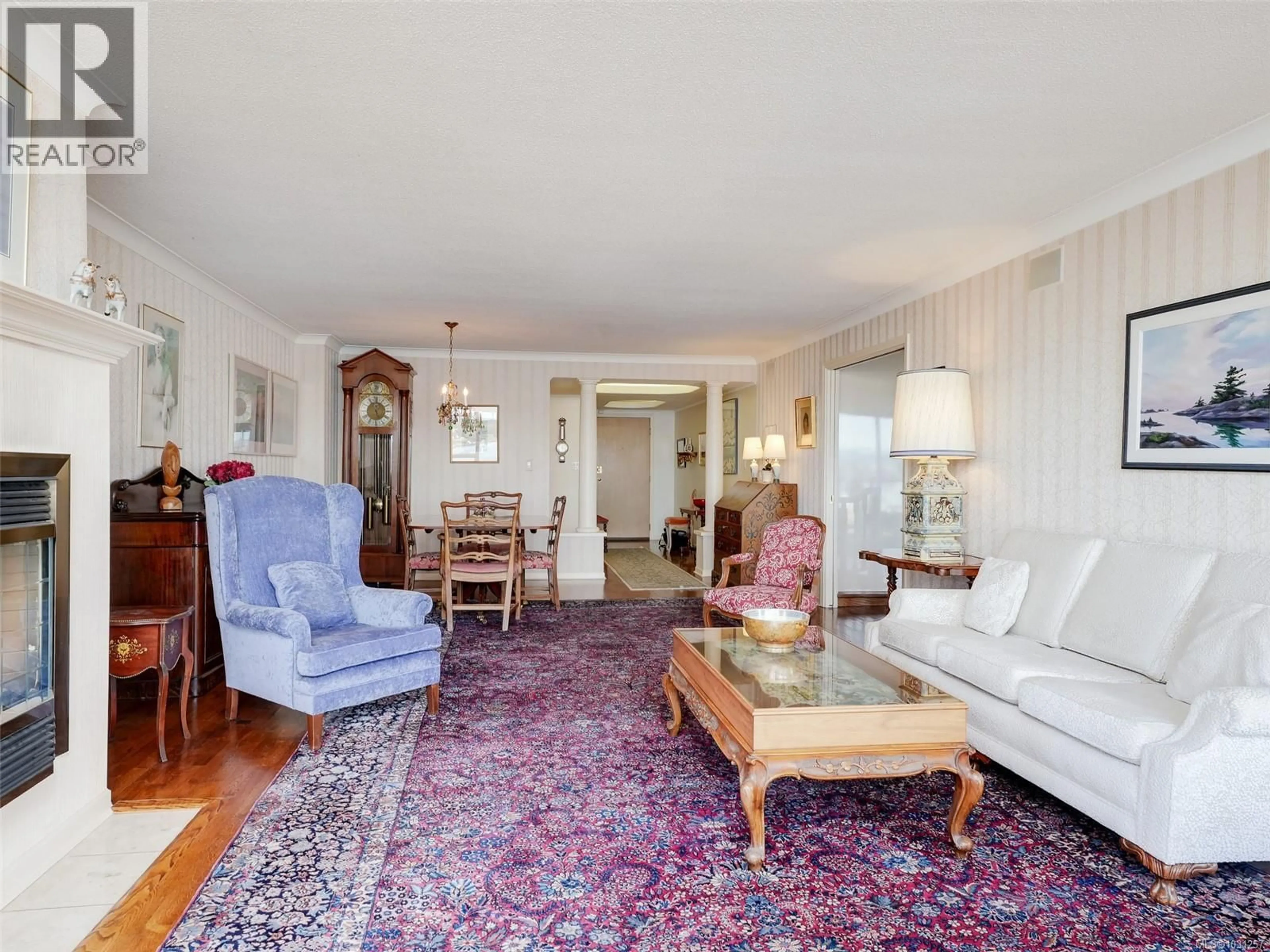 Living room with furniture, unknown for 502 - 636 MONTREAL STREET, Victoria British Columbia V8V4Y1