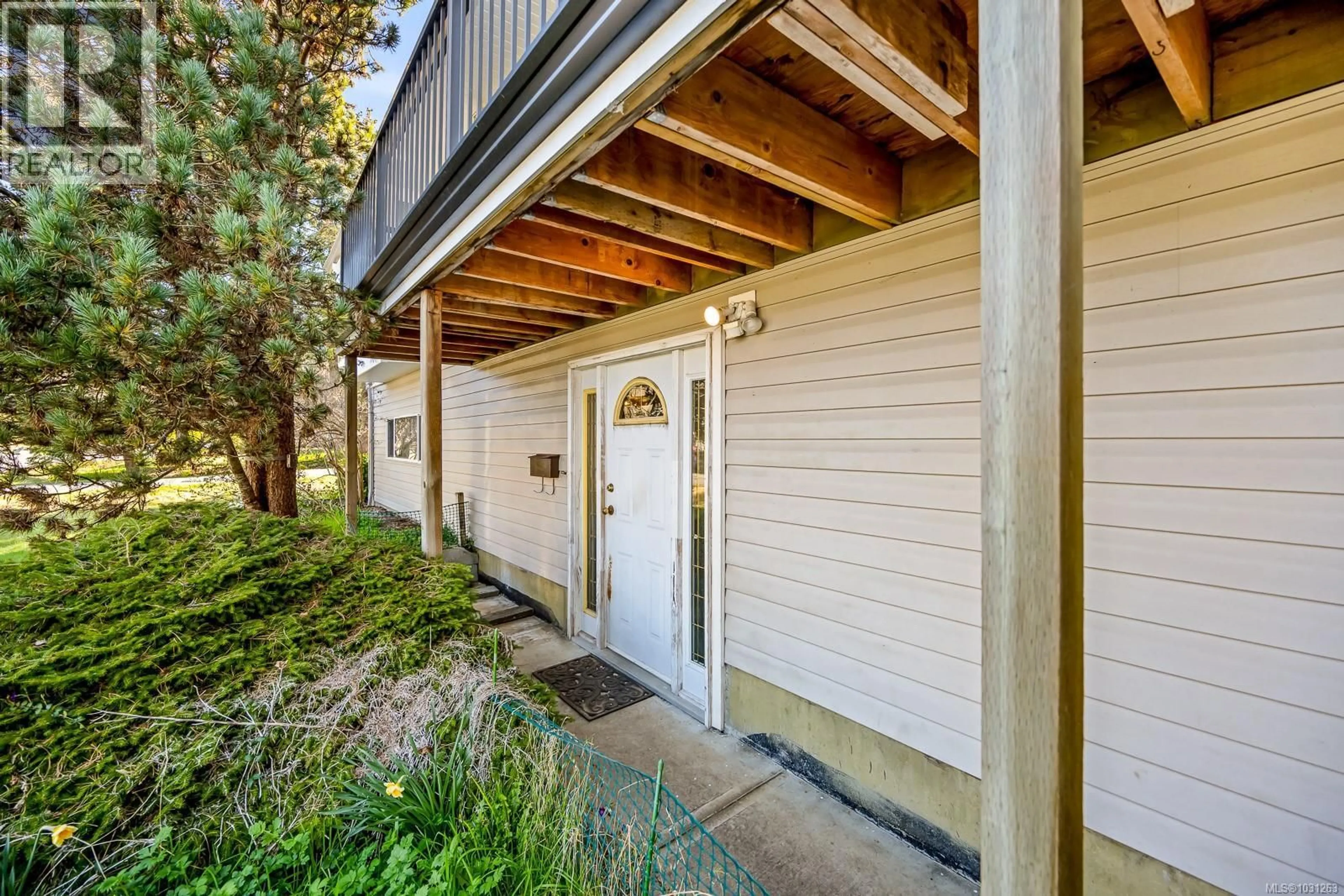 Unknown for 2695 PAULA PLACE, Courtenay British Columbia V9N6H9