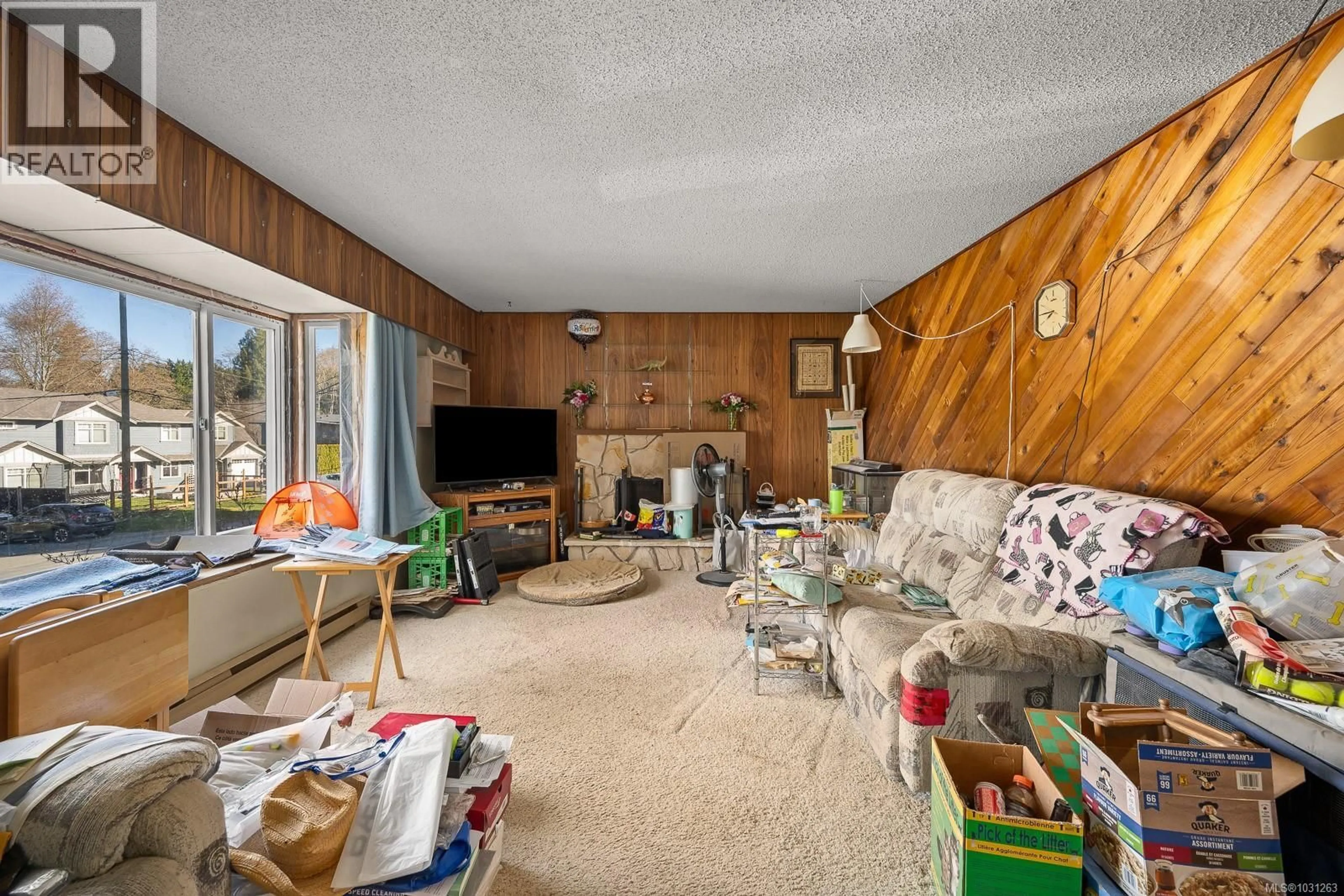 Living room with furniture, unknown for 2695 PAULA PLACE, Courtenay British Columbia V9N6H9