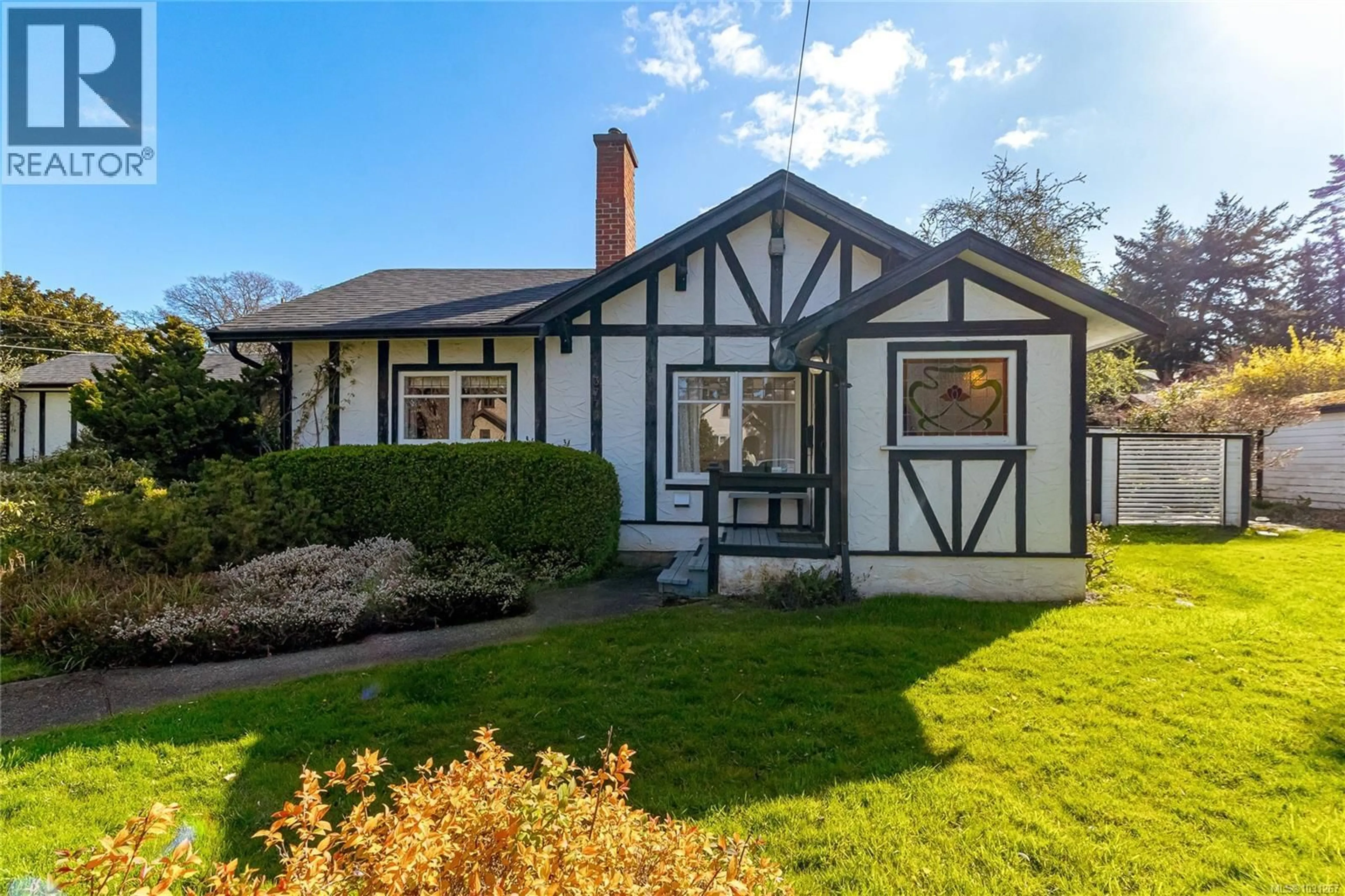 Unknown for 3777 CRAIGMILLAR AVENUE, Saanich British Columbia V8P3H2