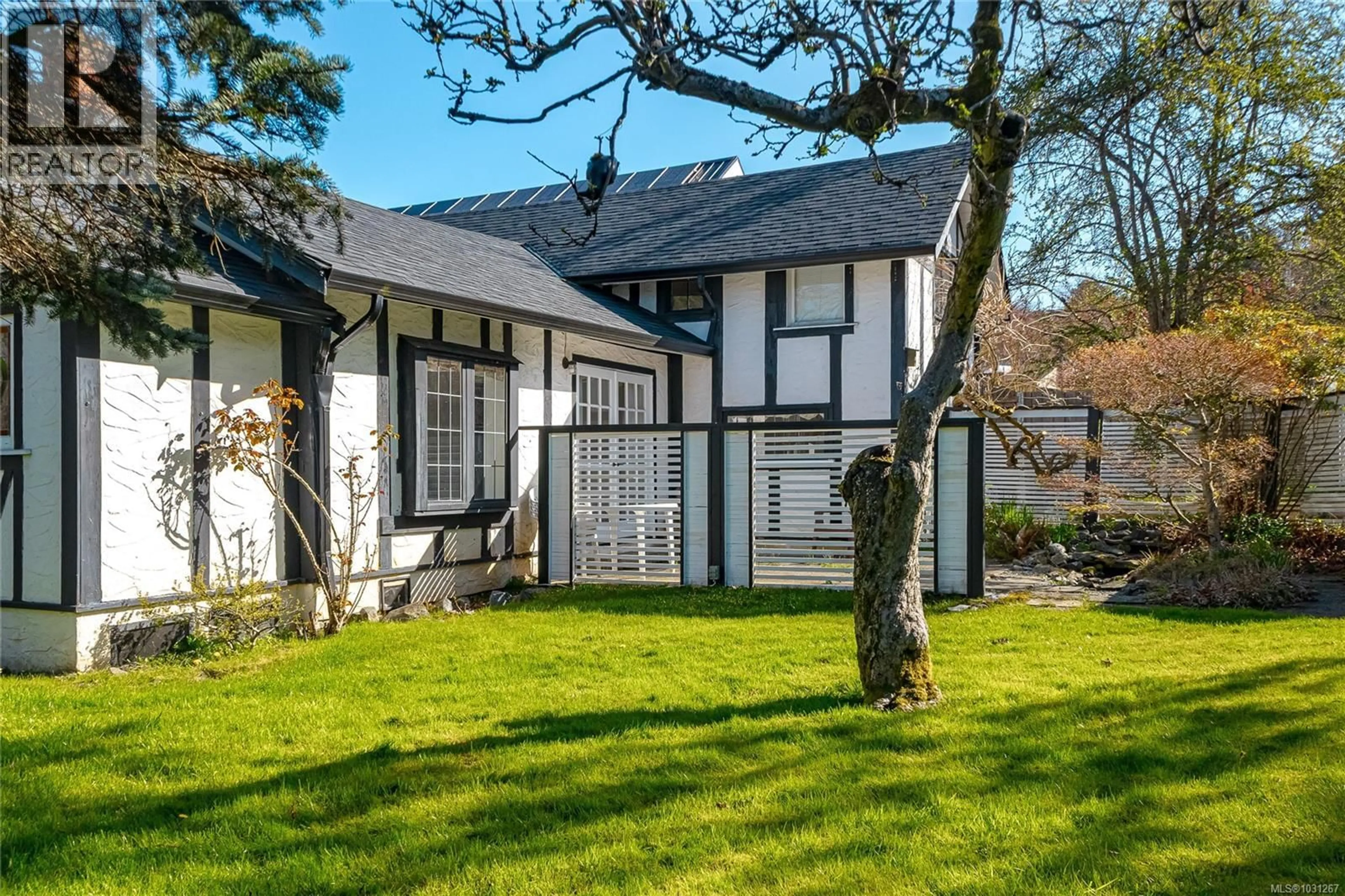 Unknown for 3777 CRAIGMILLAR AVENUE, Saanich British Columbia V8P3H2