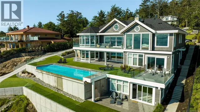 4585 LEYNS ROAD, Saanich 4
