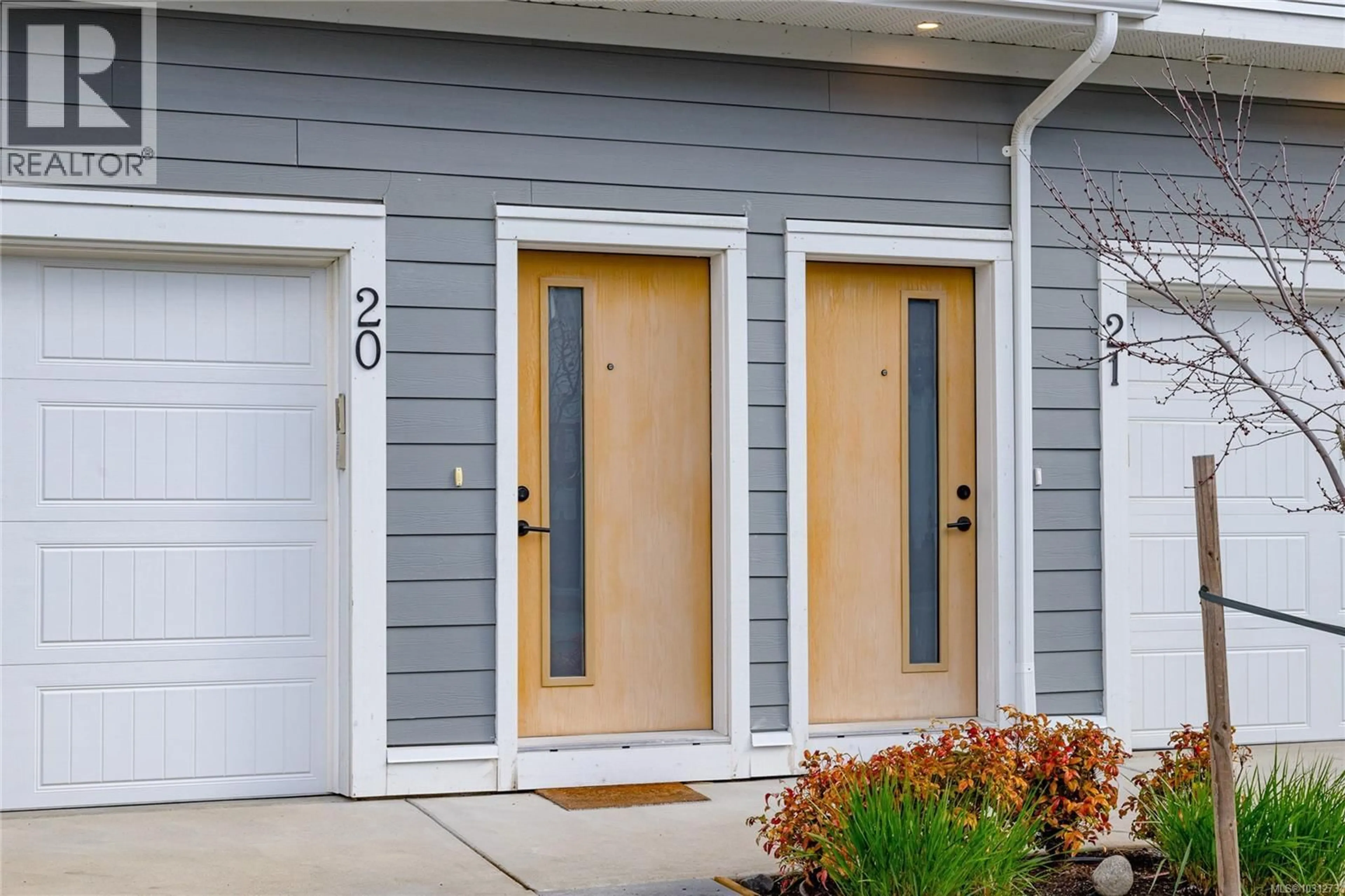 Home with vinyl exterior material, street for 20 - 255 CASPIAN DRIVE, Colwood British Columbia V9C0R9