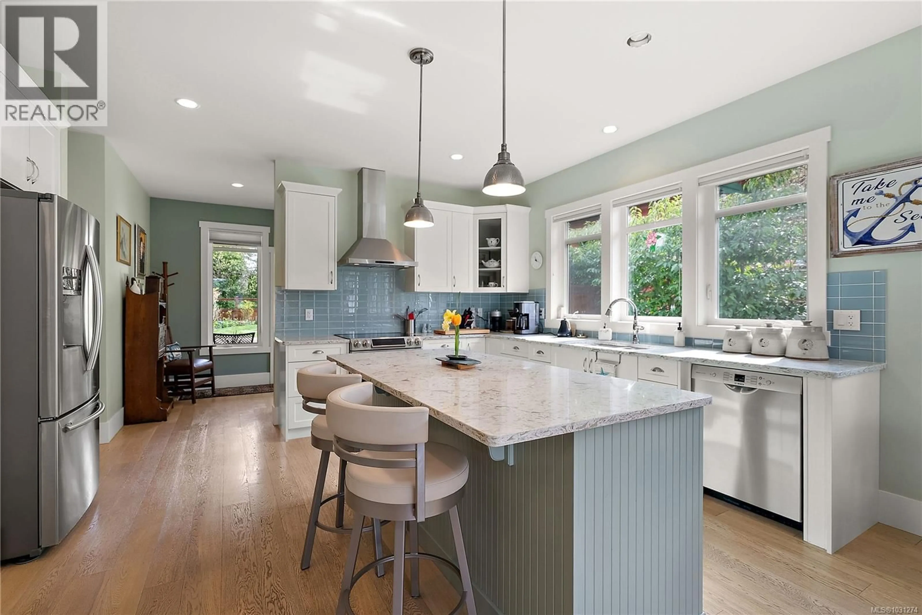 Open concept kitchen, unknown for 10274 TSAYKUM ROAD, North Saanich British Columbia V8L5T8