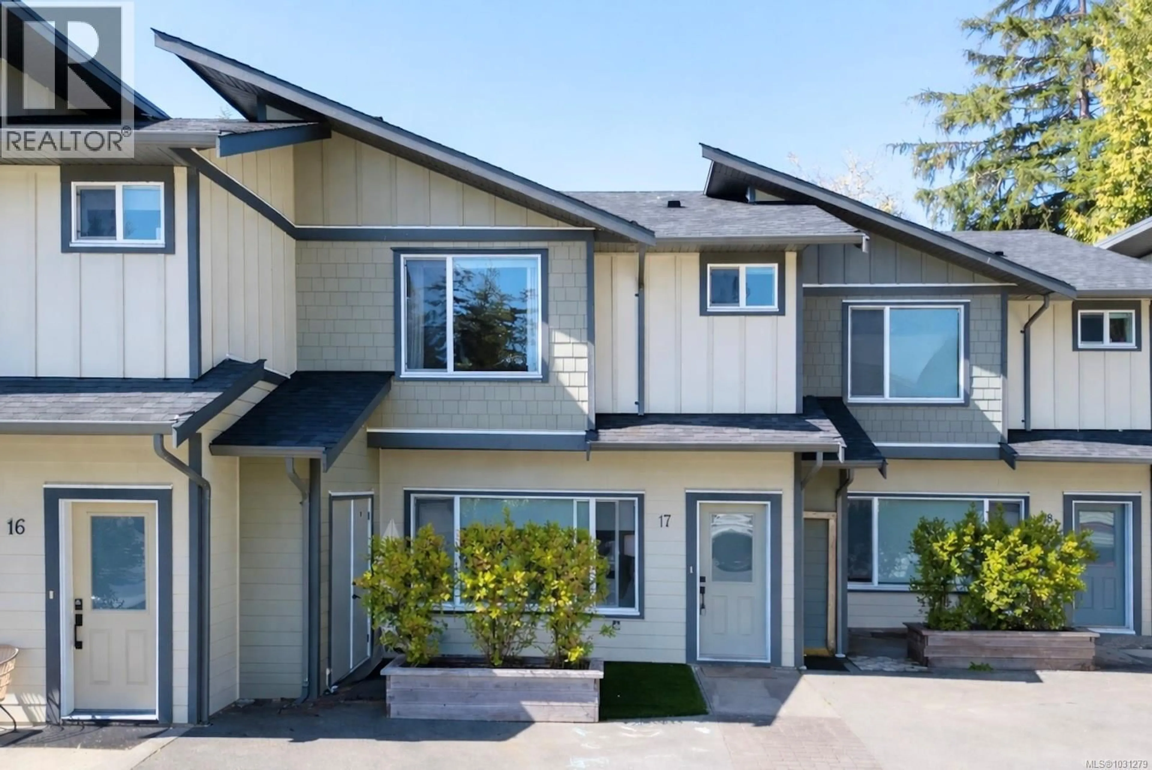 Home with vinyl exterior material, street for 17 - 625 HELLESEN DRIVE, Tofino British Columbia V0R2Z0