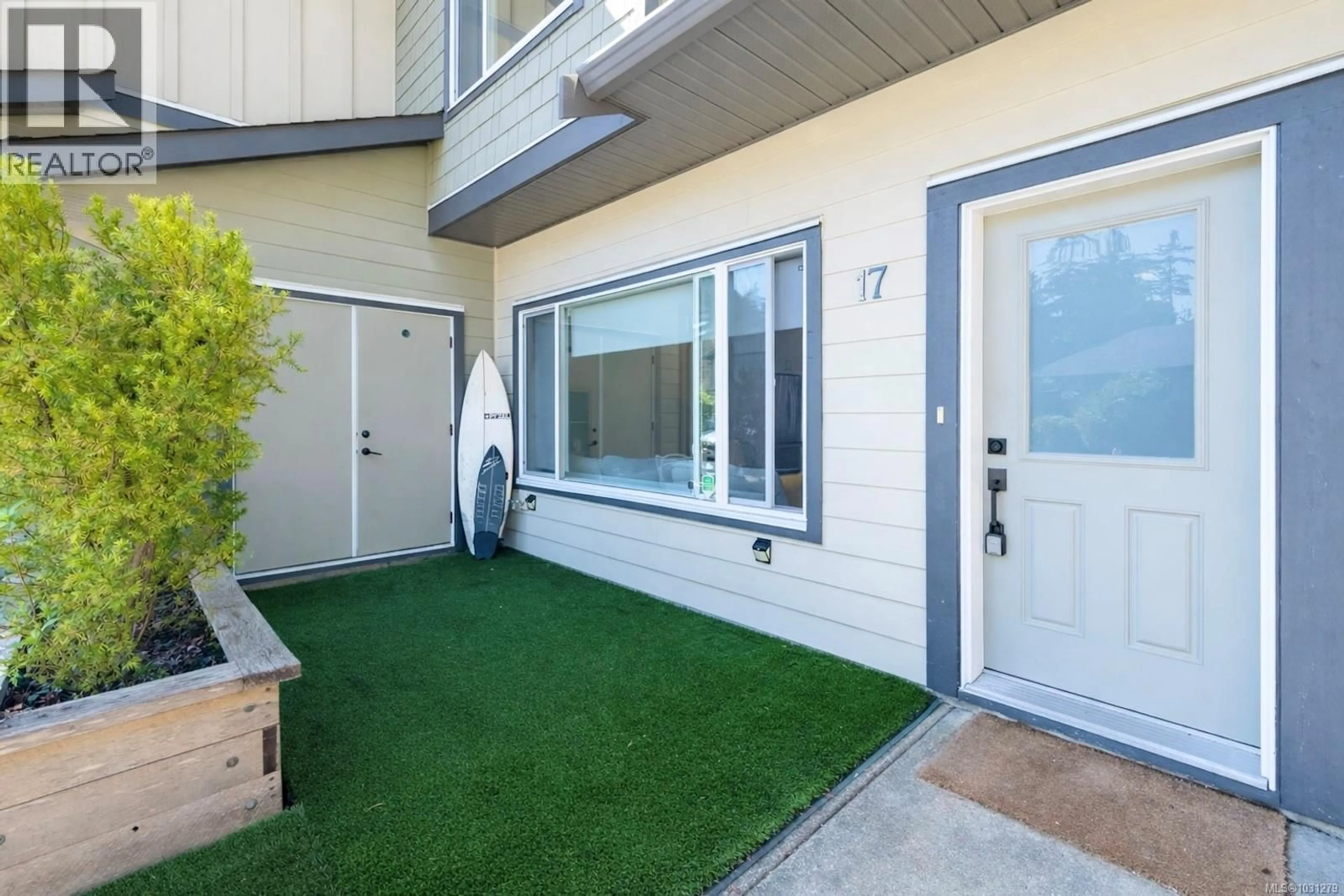 Unknown for 17 - 625 HELLESEN DRIVE, Tofino British Columbia V0R2Z0