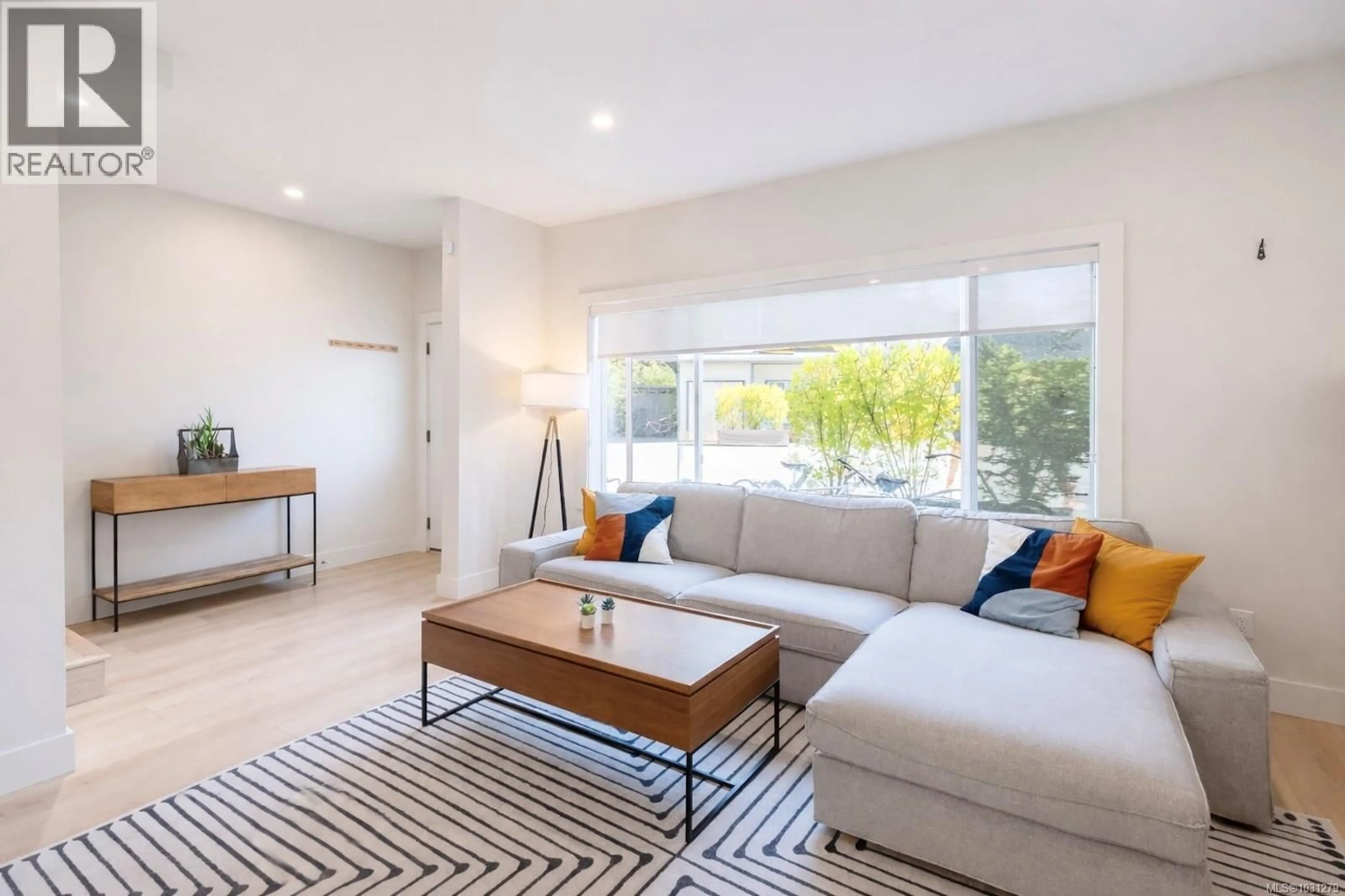 Living room with furniture, unknown for 17 - 625 HELLESEN DRIVE, Tofino British Columbia V0R2Z0