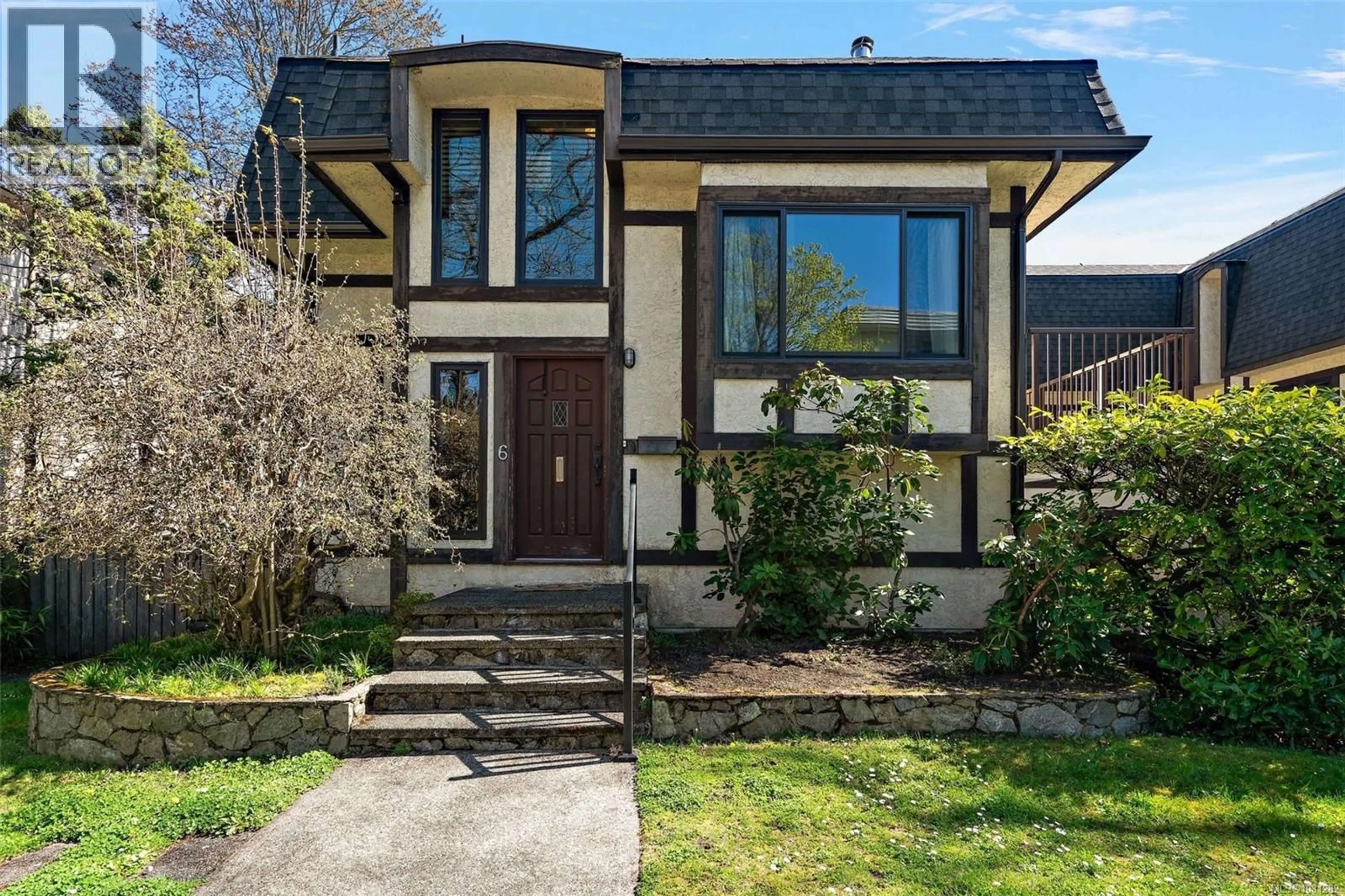 Home with brick exterior material, street for 6 - 1464 FORT STREET, Victoria British Columbia V8S1Z5