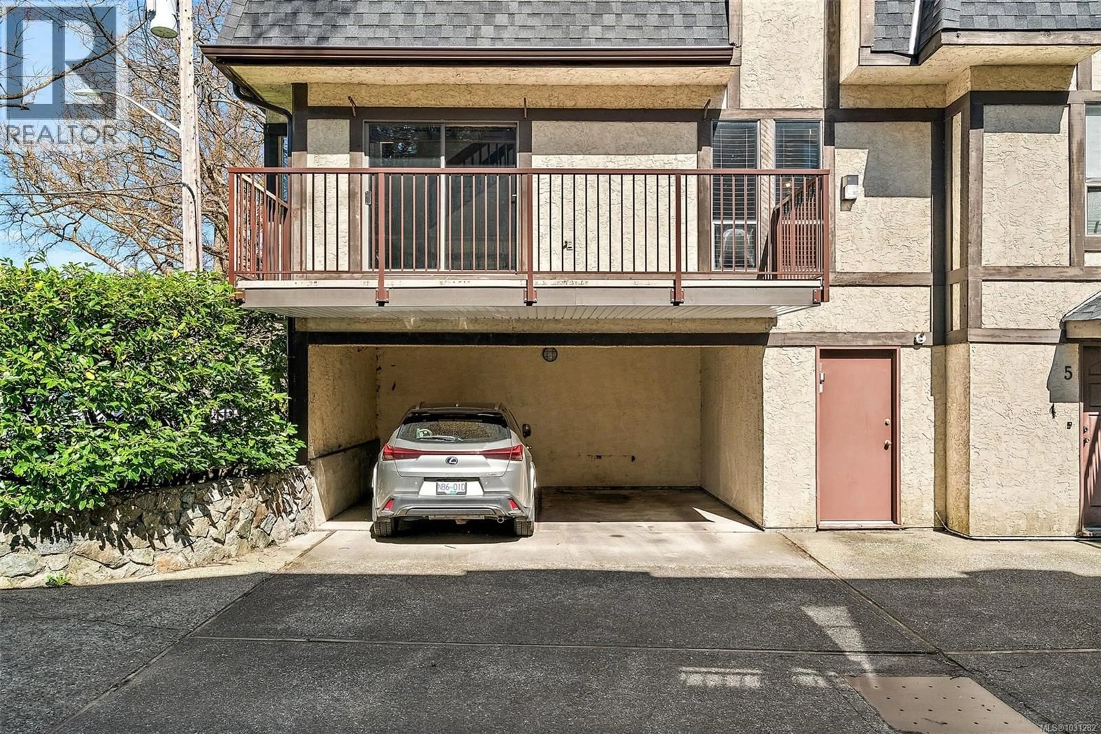 Unknown for 6 - 1464 FORT STREET, Victoria British Columbia V8S1Z5