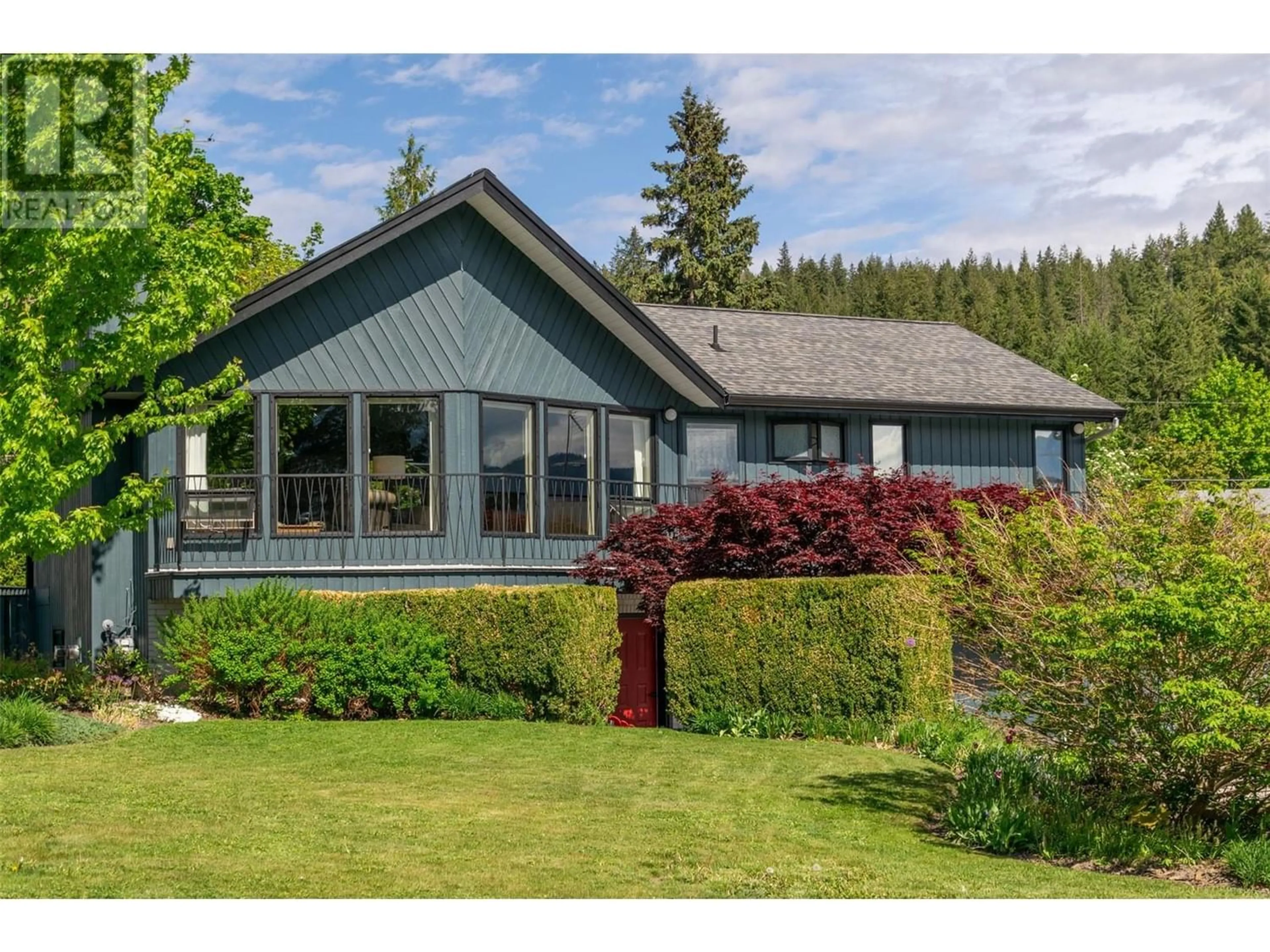 Frontside or backside of a home for 5100 14th Street NE, Salmon Arm British Columbia V1E3M8