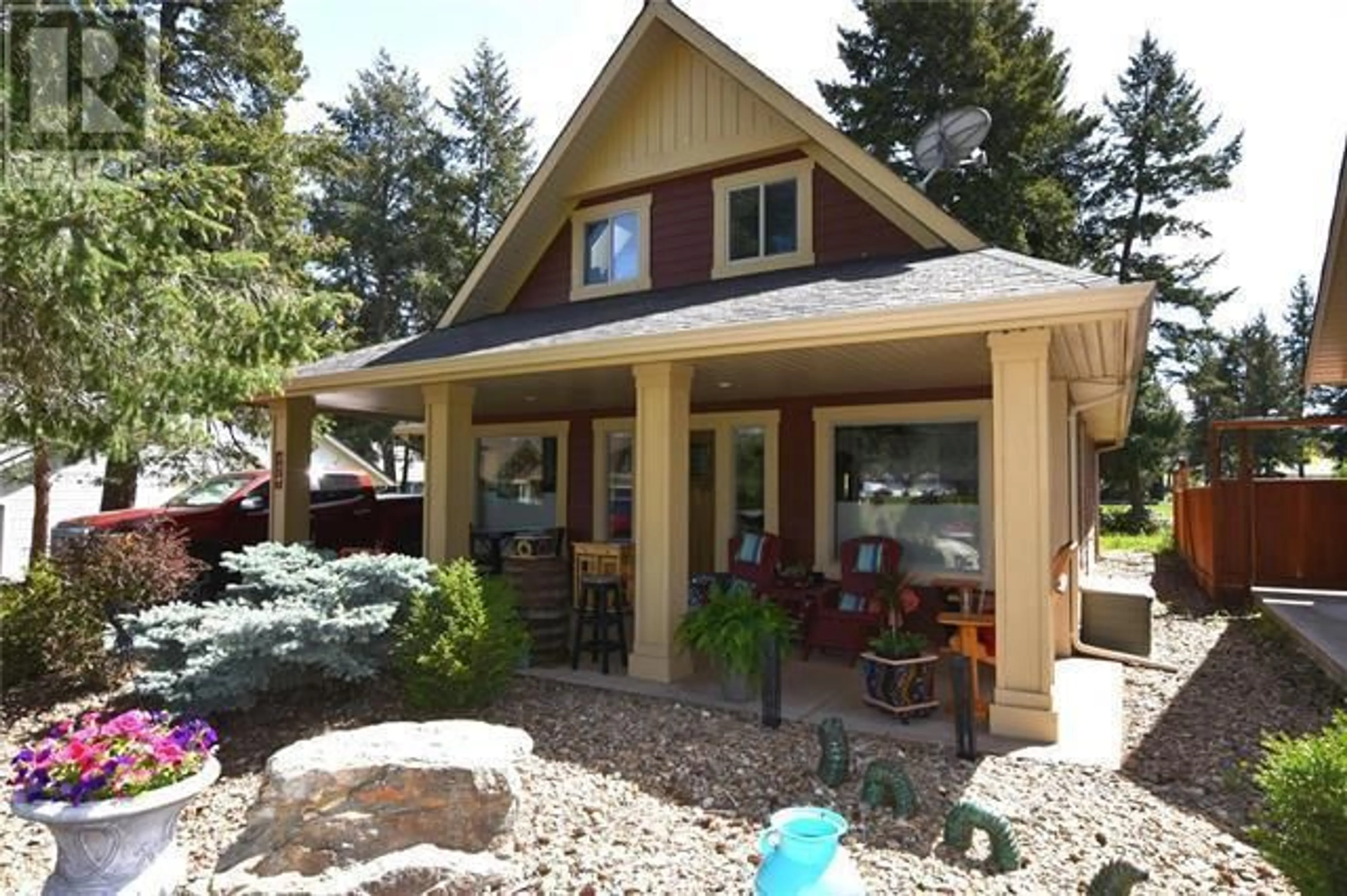 Home with vinyl exterior material, street for 459 IBIS AVENUE, Vernon British Columbia V1H2A1