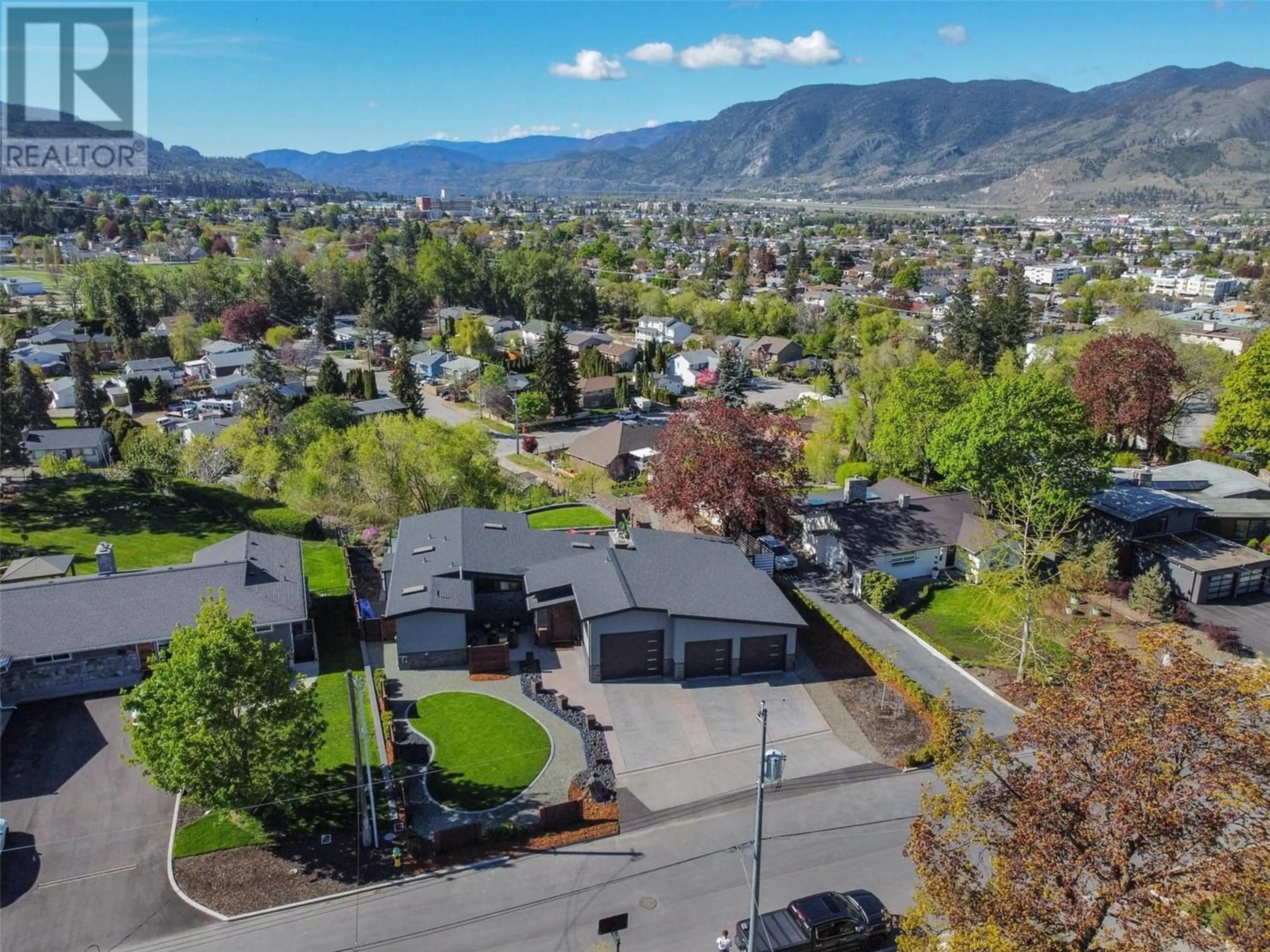 Lakeview for 1122 Redlands Road, Penticton British Columbia V2A1X4