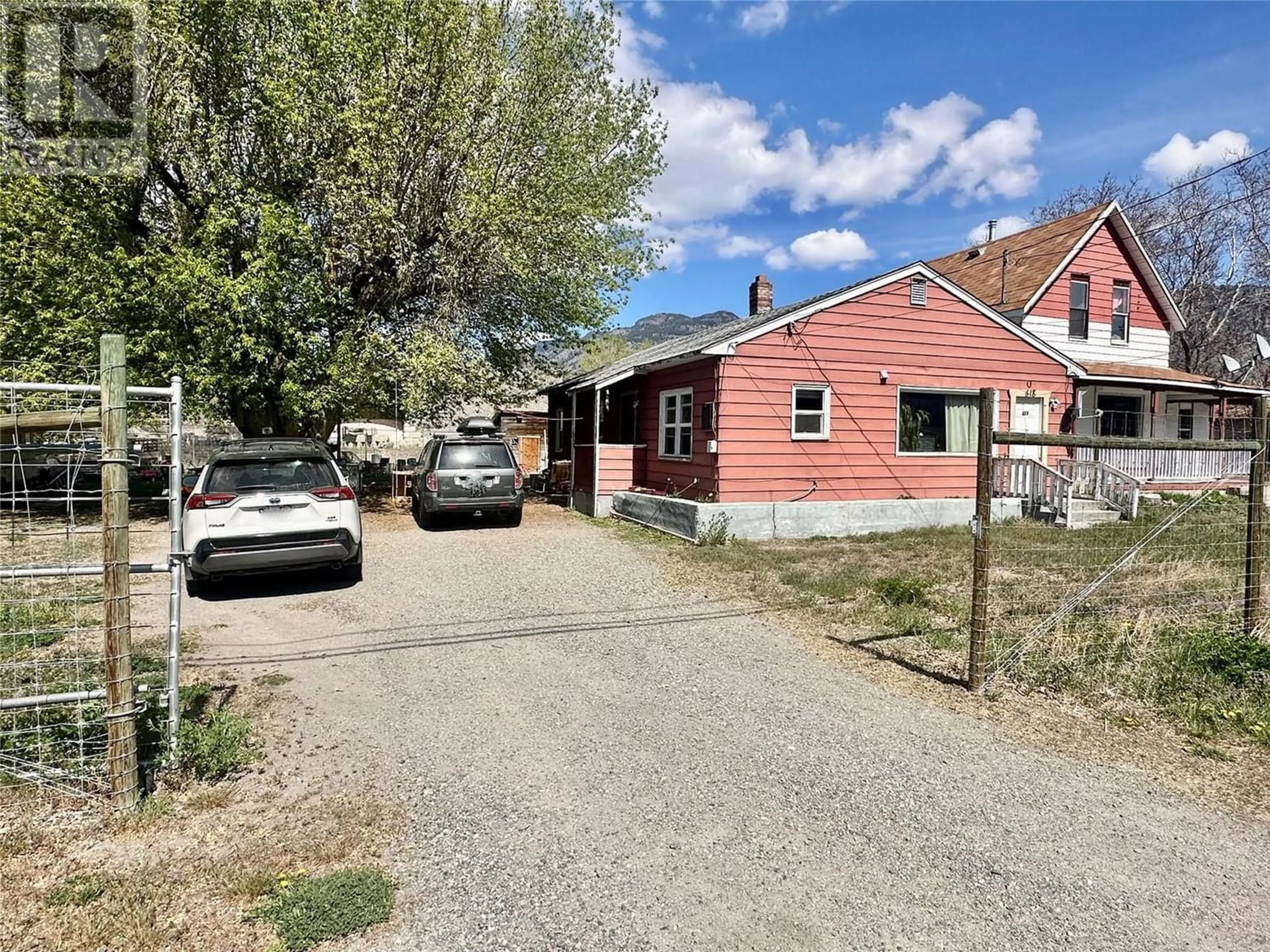 Street view for 618 6TH Avenue, Keremeos British Columbia V0X1N0