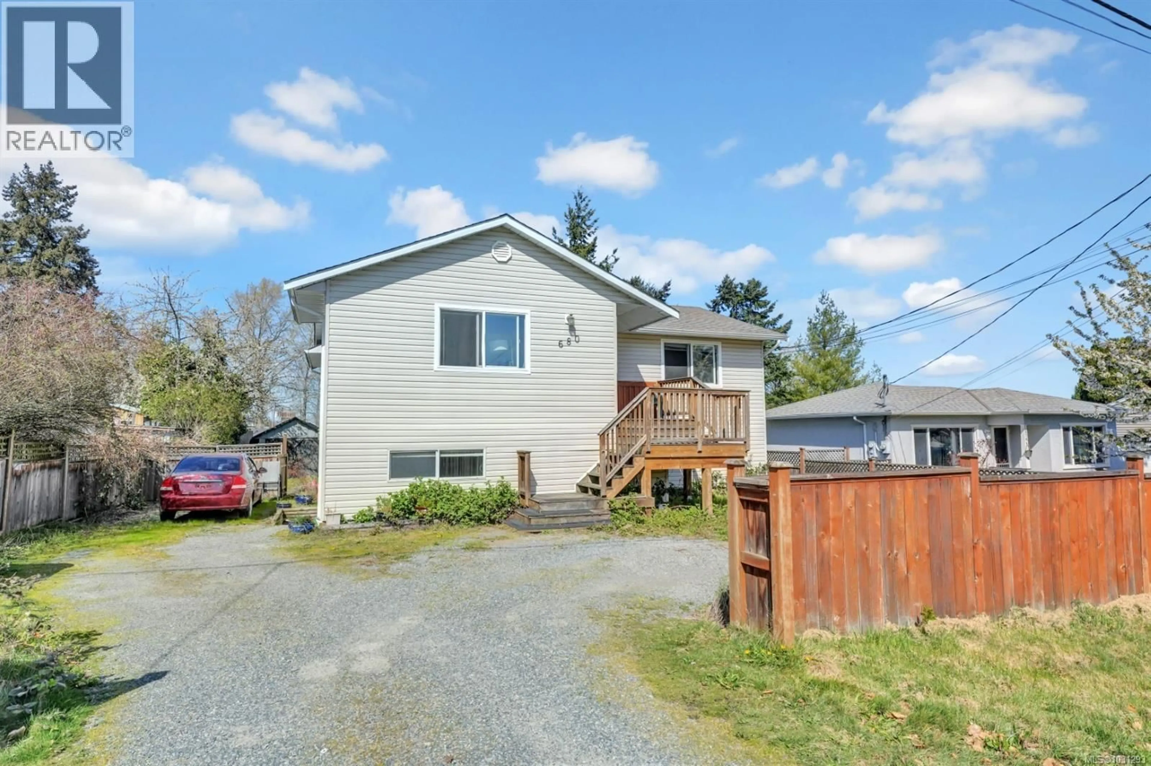 A pic from outside/outdoor area/front of a property/back of a property/a pic from drone, street for 680 CHELSEA STREET, Nanaimo British Columbia V9S1Y1