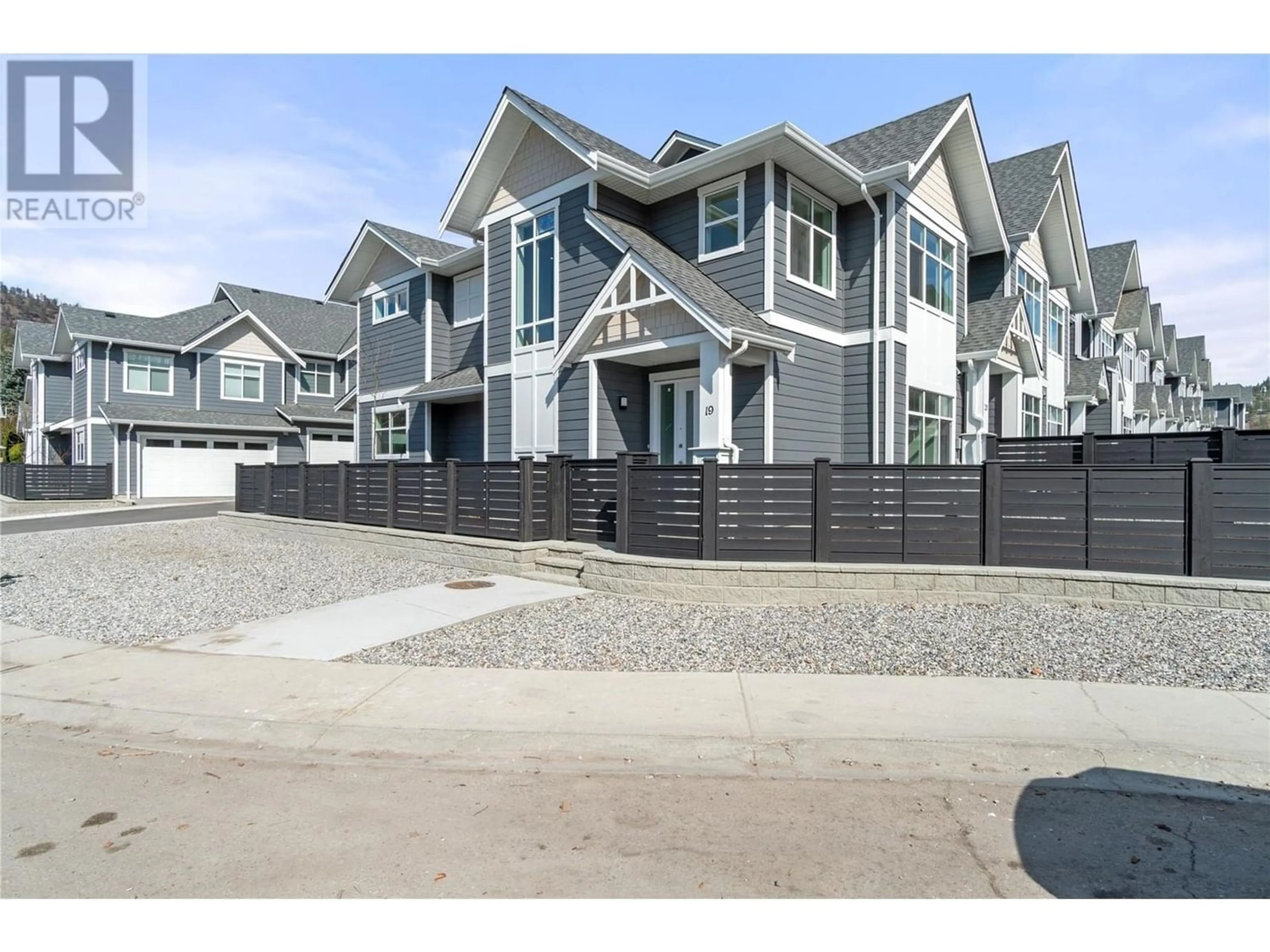 A pic from exterior of the house or condo for 115 Wyndham Crescent Unit# 20, Kelowna British Columbia V1V1Z1