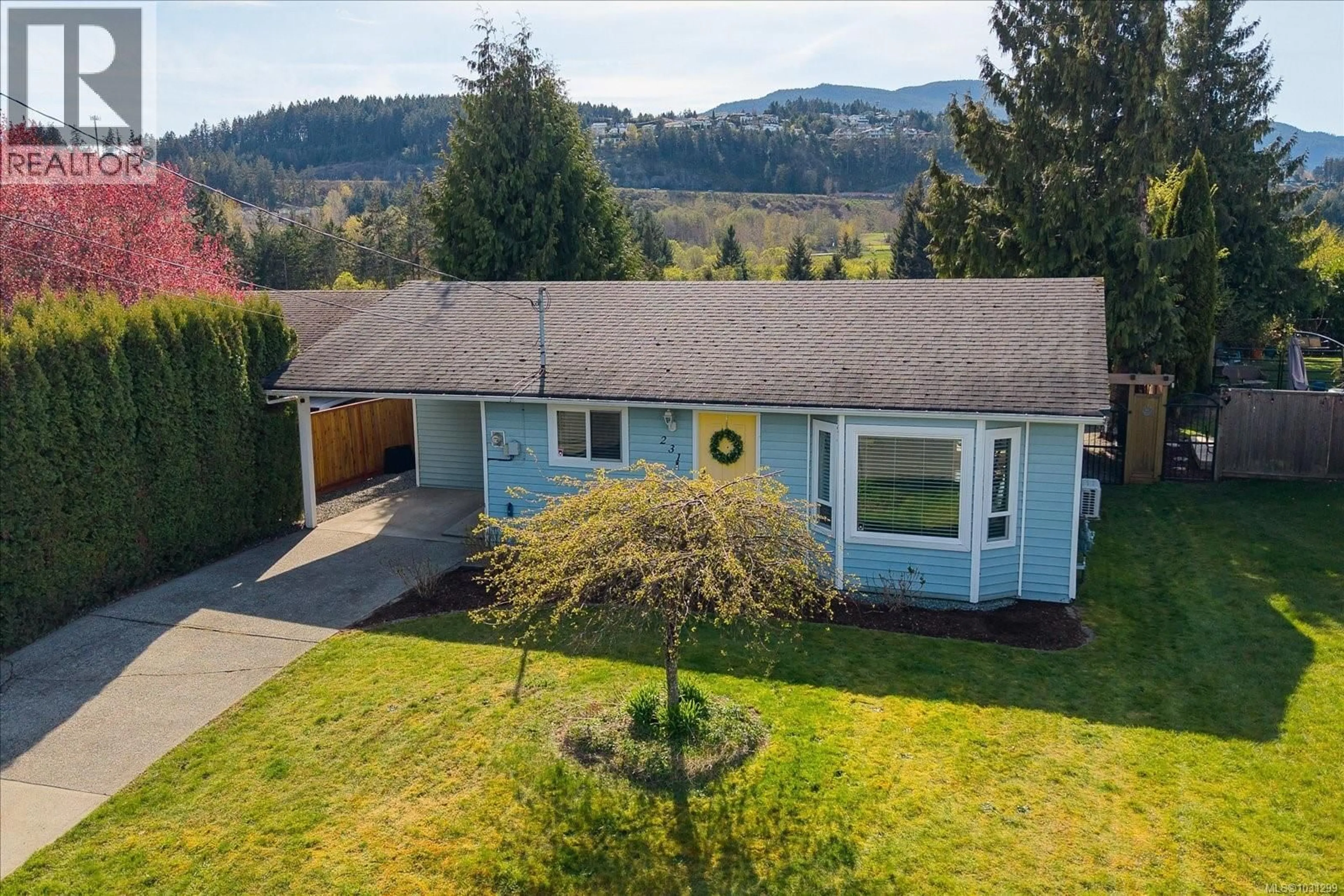 A pic from outside/outdoor area/front of a property/back of a property/a pic from drone, unknown for 231 DERBY PLACE, Nanaimo British Columbia V9R6H3