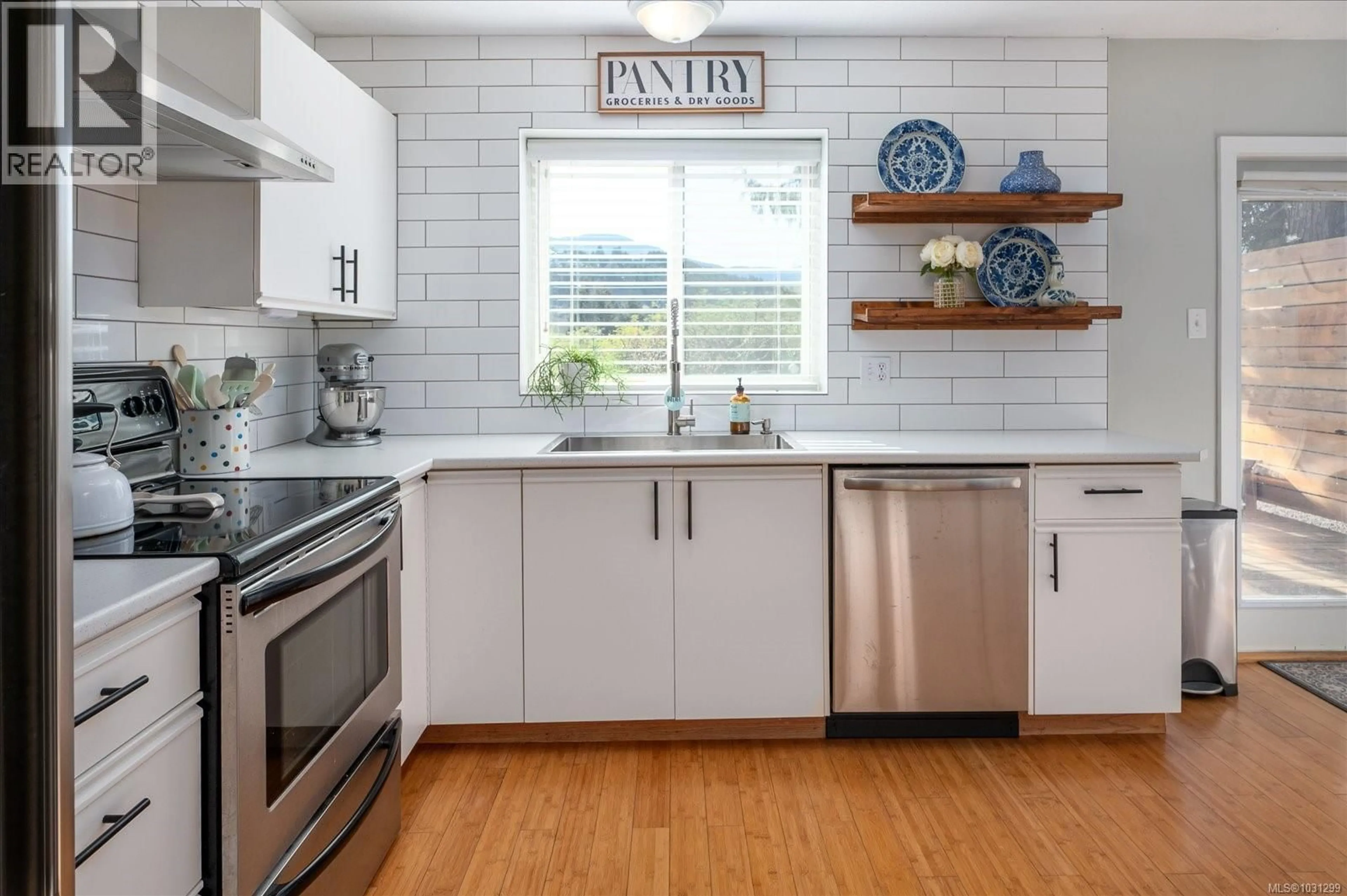 Open concept kitchen, unknown for 231 DERBY PLACE, Nanaimo British Columbia V9R6H3