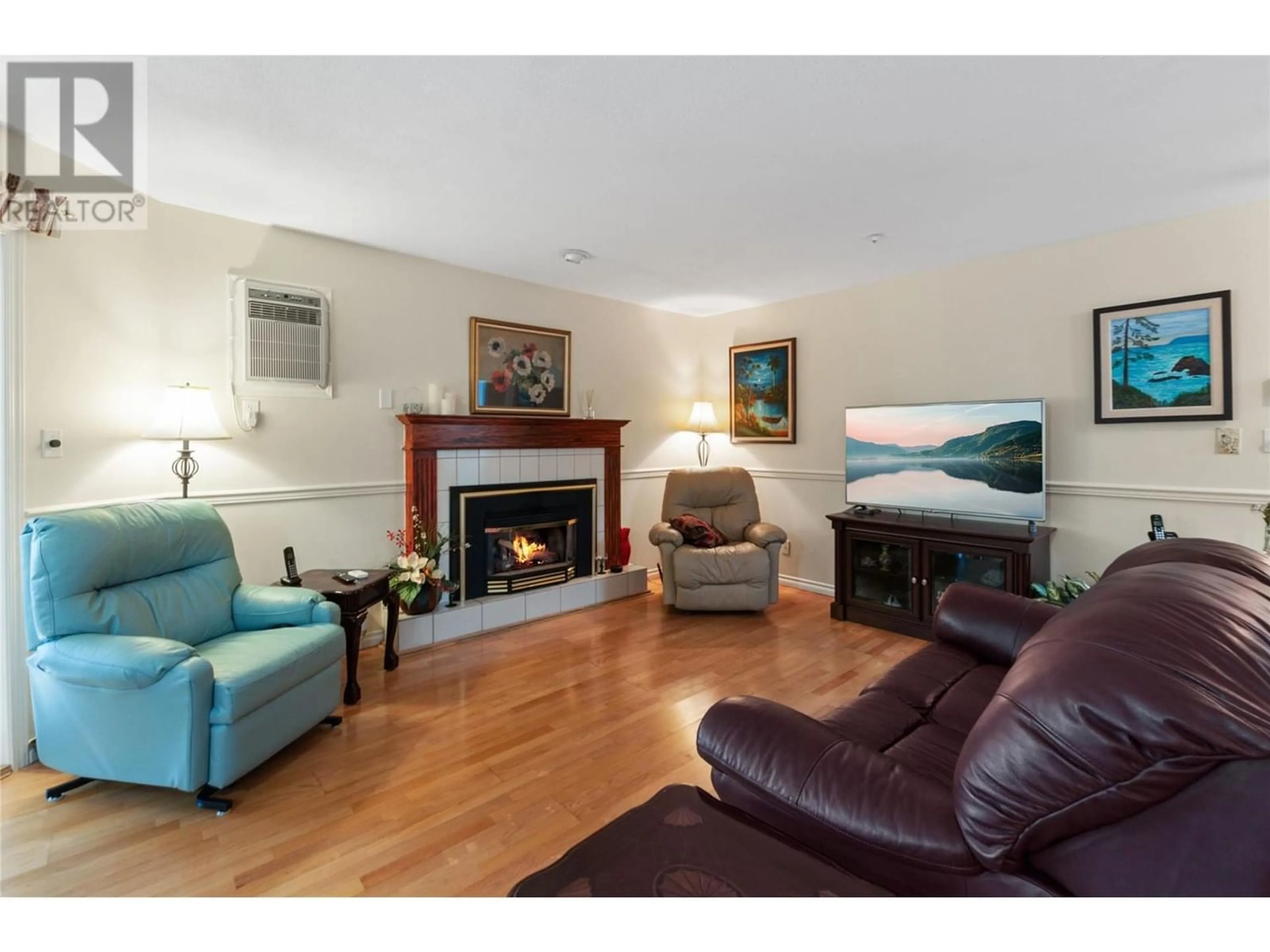 Living room for 1750 Atkinson Street Unit# 406, Penticton British Columbia V2A7M6