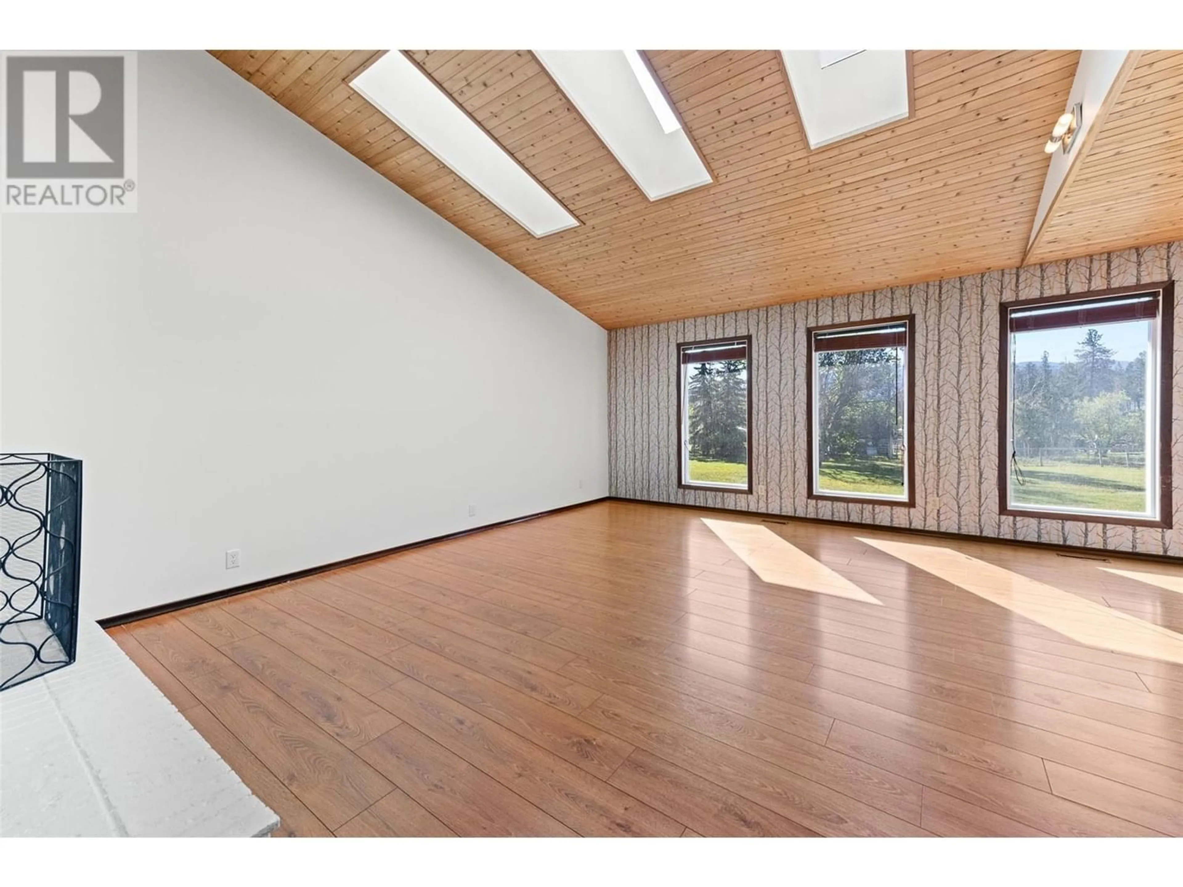 Other indoor space, wood floors for 5156 Mackinnon Road, Peachland British Columbia V0H1X2