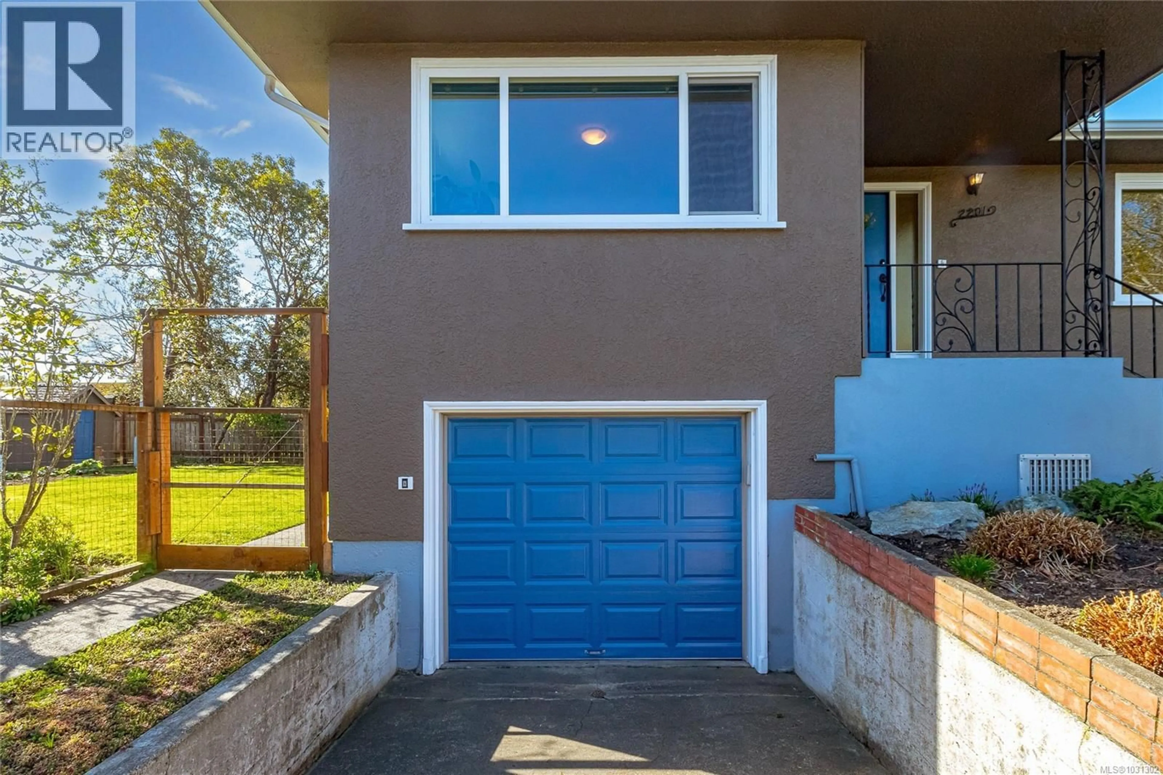 Unknown for 2201 KINROSS AVENUE, Oak Bay British Columbia V8R2N3