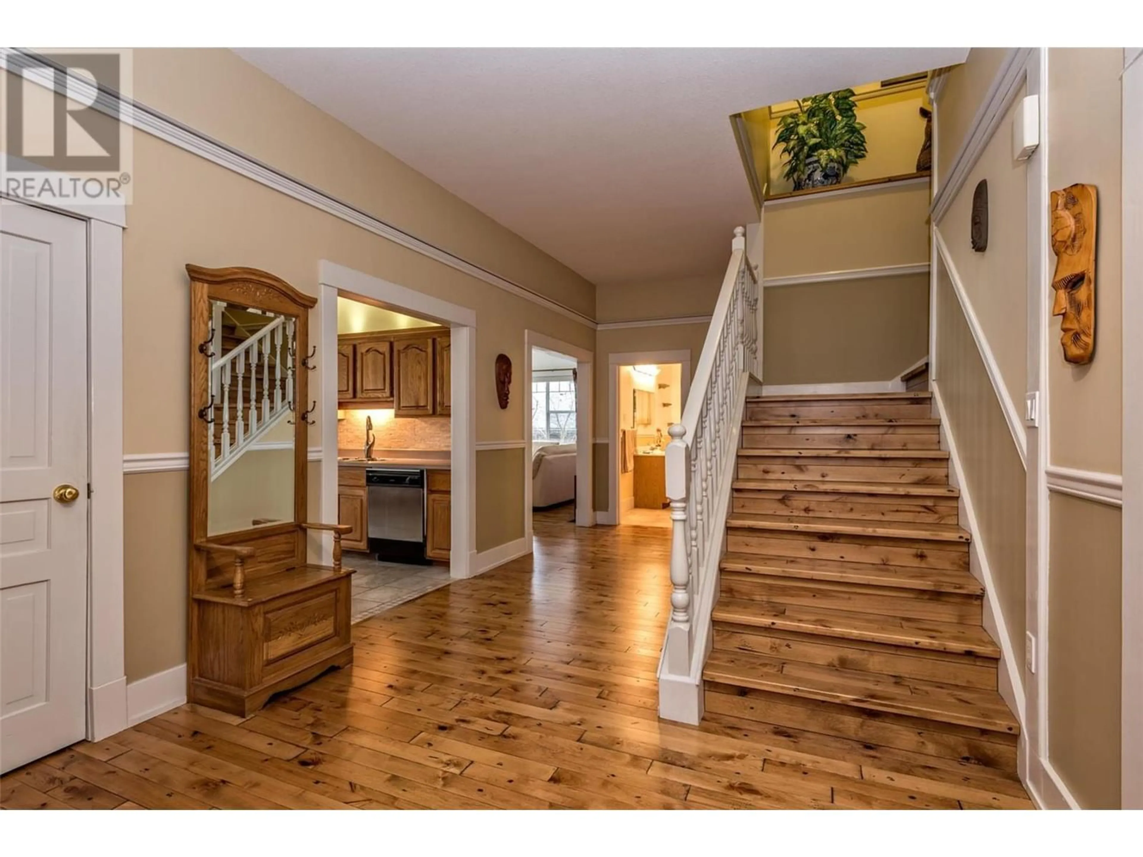 Indoor entryway, wood floors for 9739 Delcliffe Road, Vernon British Columbia V1H1K9