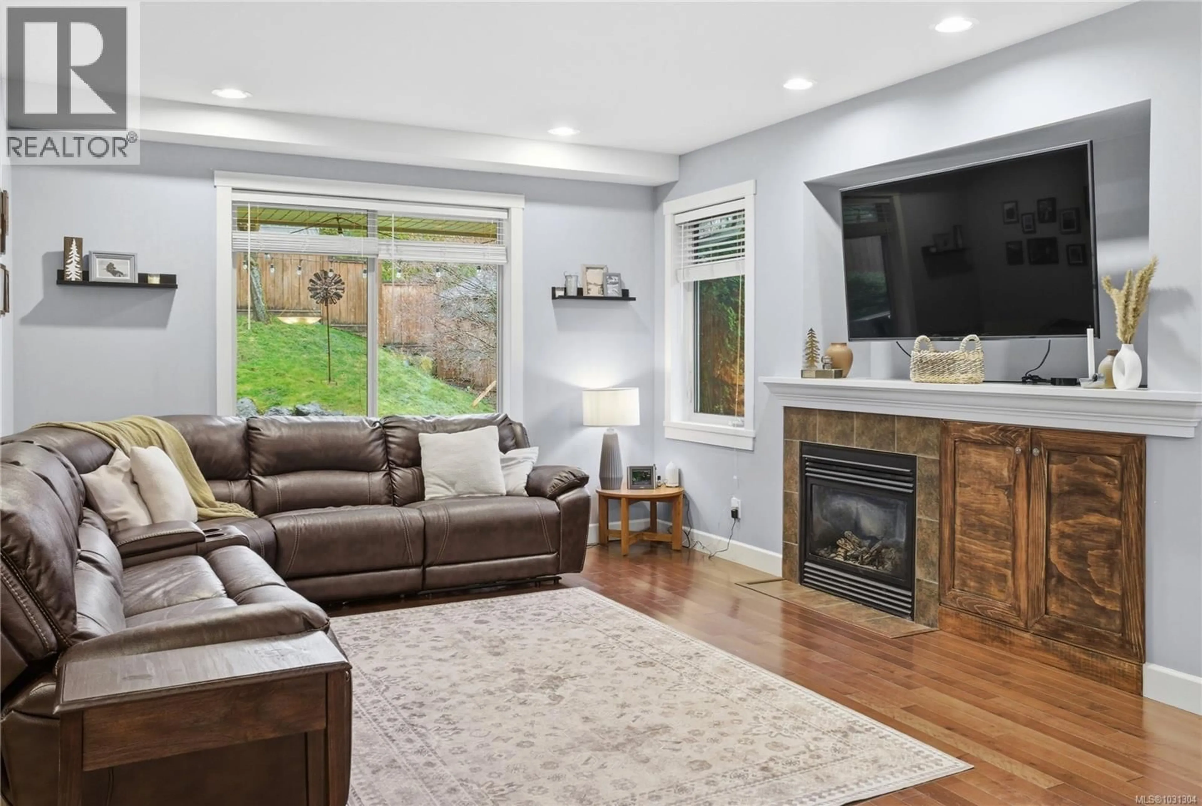 Living room with furniture, unknown for 348 WESSEX LANE, Nanaimo British Columbia V9R6H5