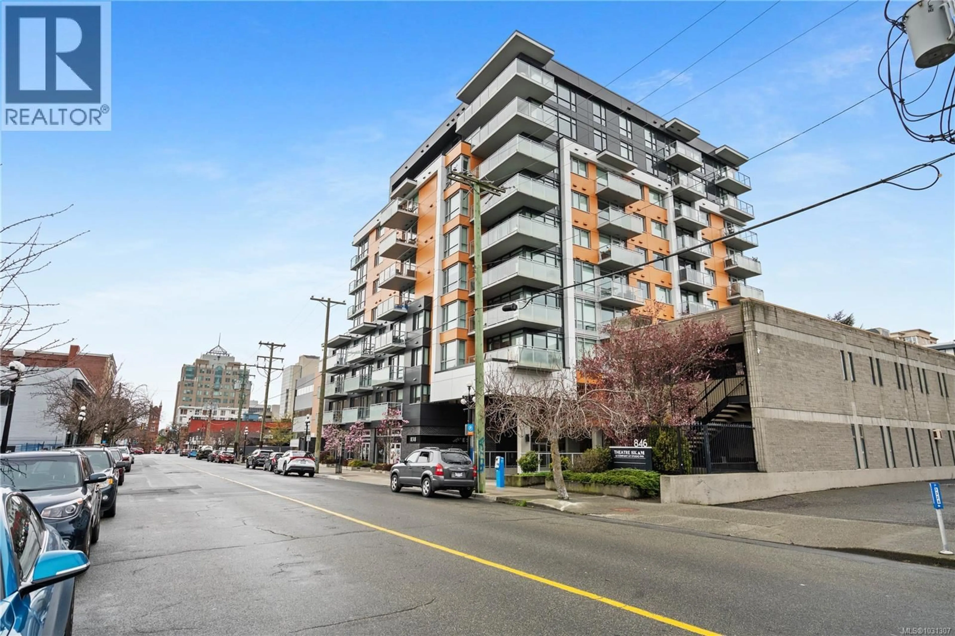 Patio, street for 305 - 838 BROUGHTON STREET, Victoria British Columbia V8W1E4