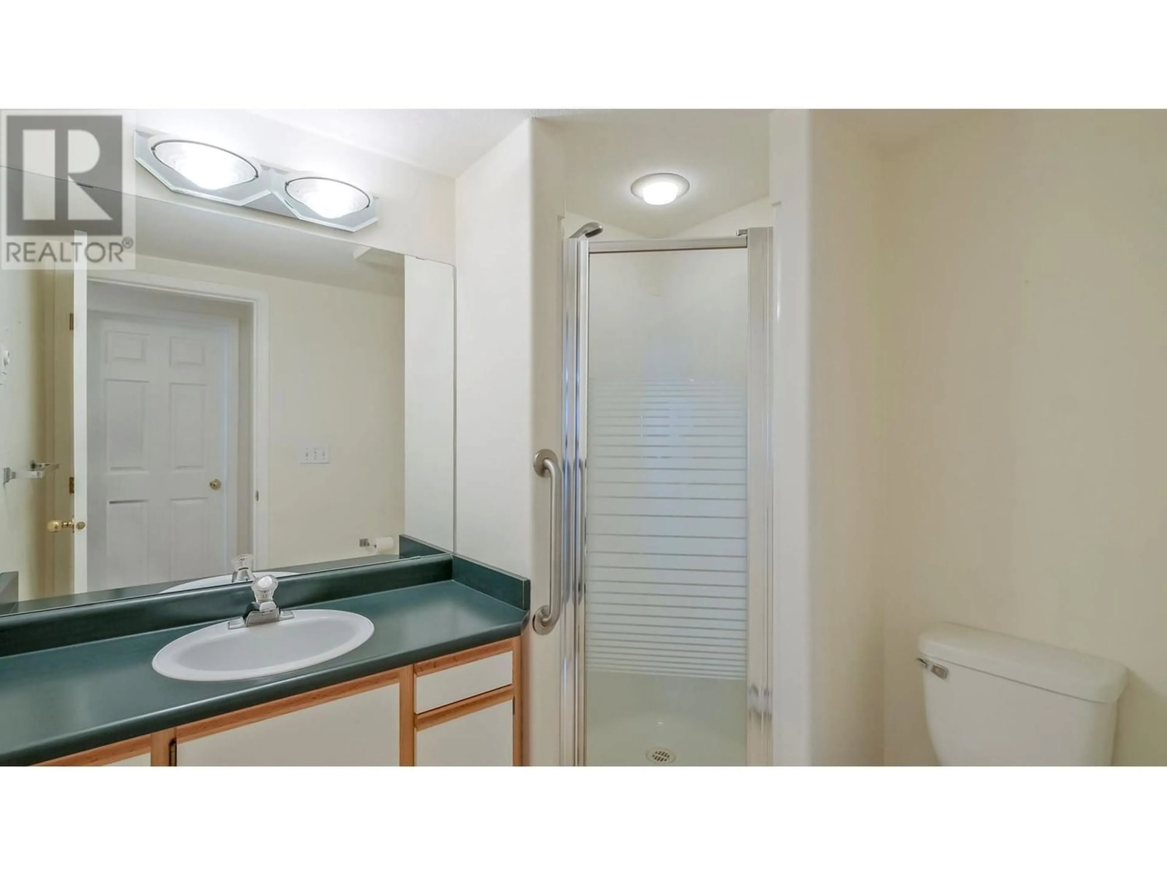 Standard bathroom for 680 Doyle Avenue Unit# 106, Kelowna British Columbia V1Y9S2