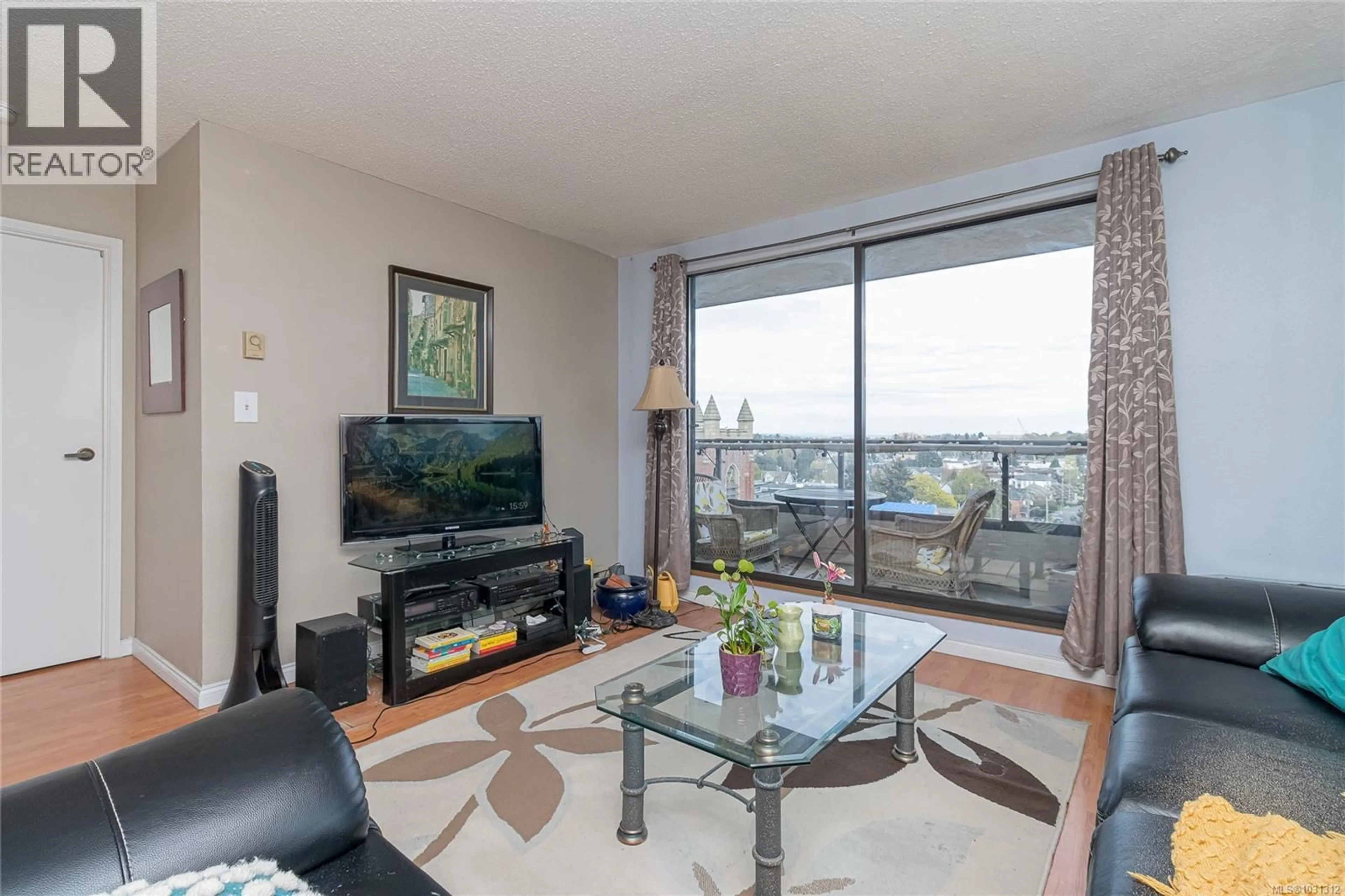 Living room with furniture, unknown for 1109 - 1630 QUADRA STREET, Victoria British Columbia V8W3J5