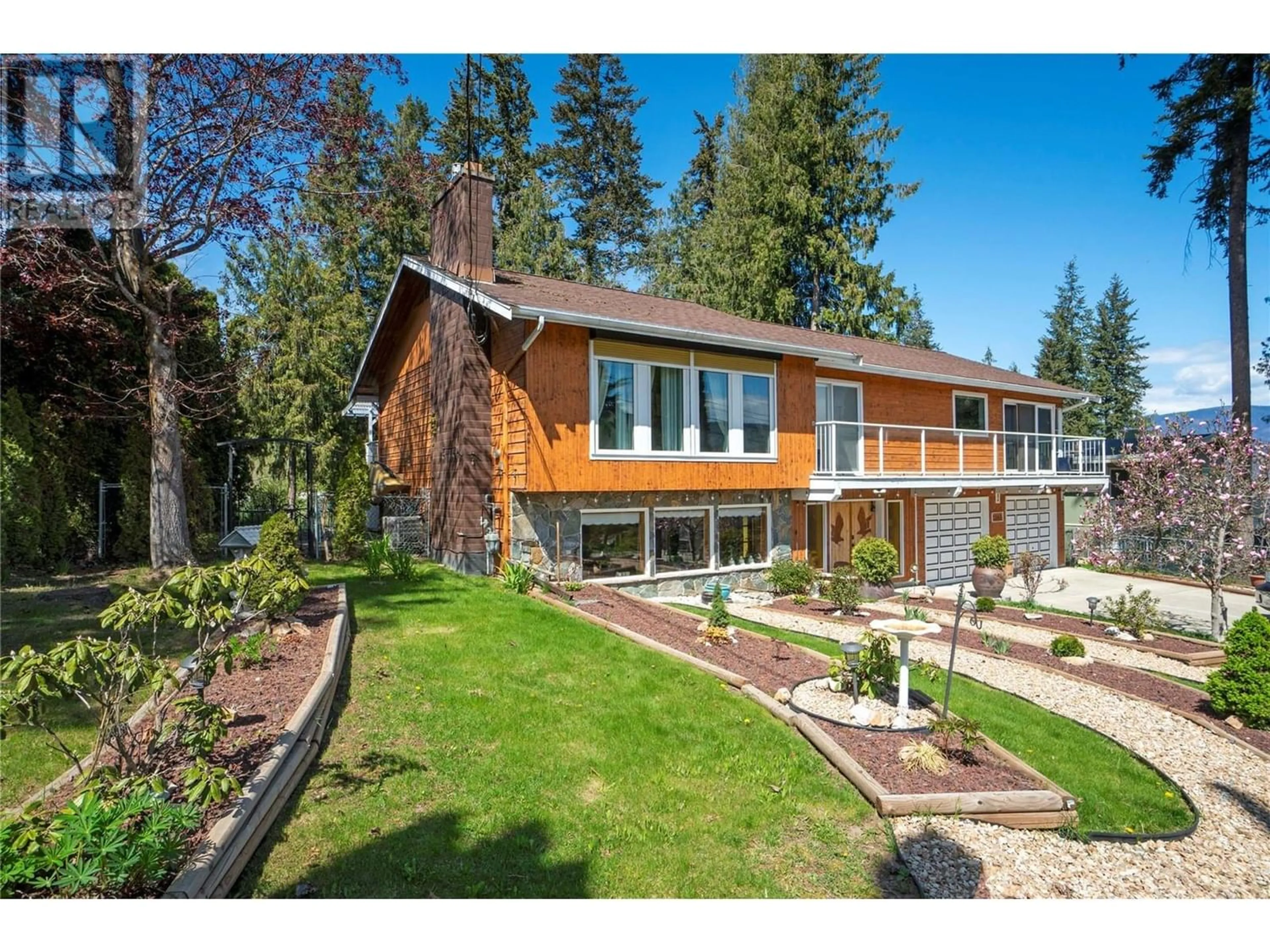 Frontside or backside of a home for 2363 Forest Drive, Blind Bay British Columbia V0E1H2