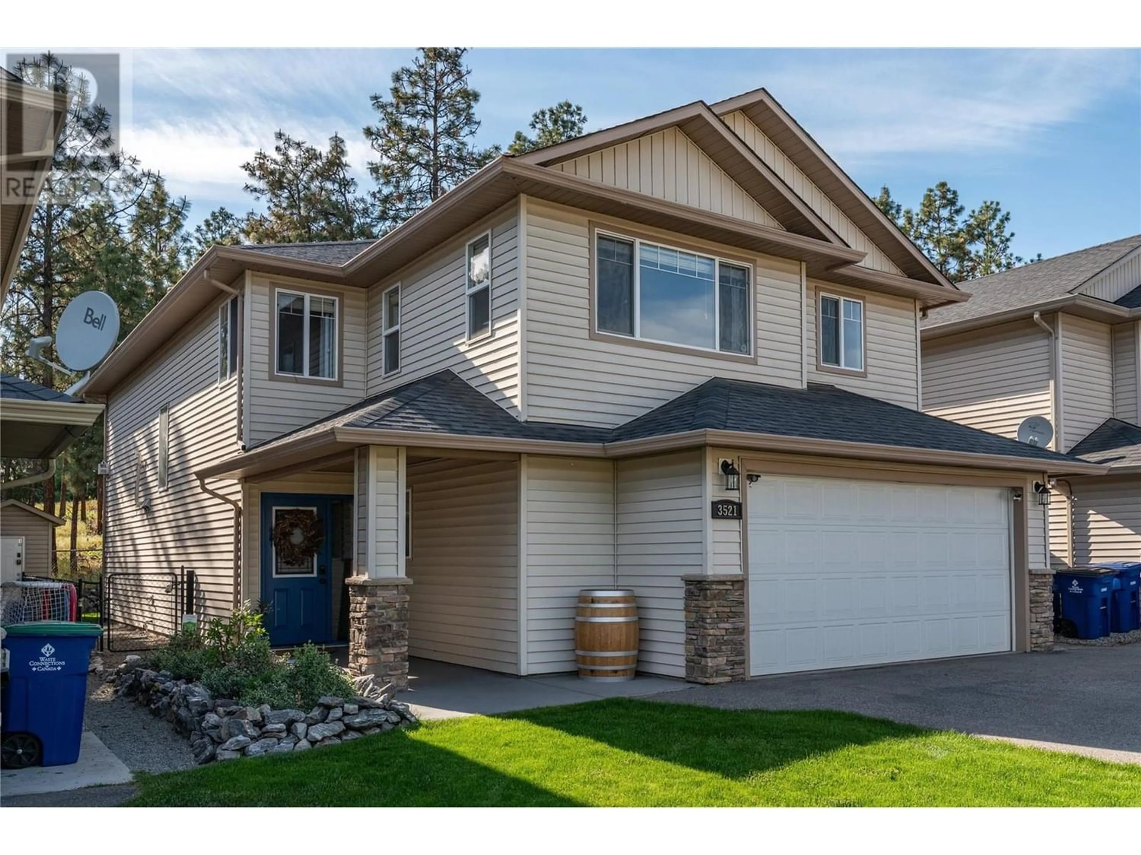 Frontside or backside of a home for 3521 Creekview Crescent, West Kelowna British Columbia V4T3C3