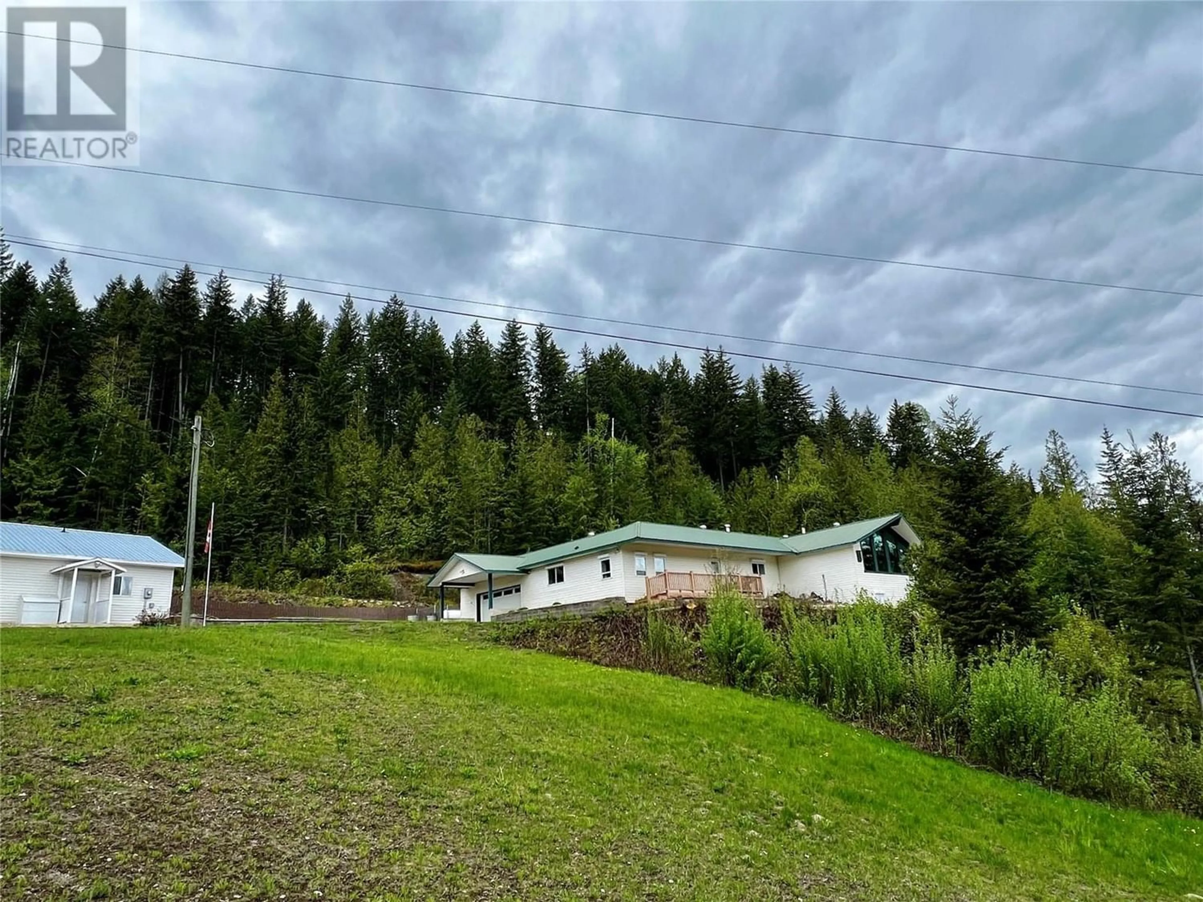 Outside view for 3834 Settle Road, Tappen British Columbia V0E2W0