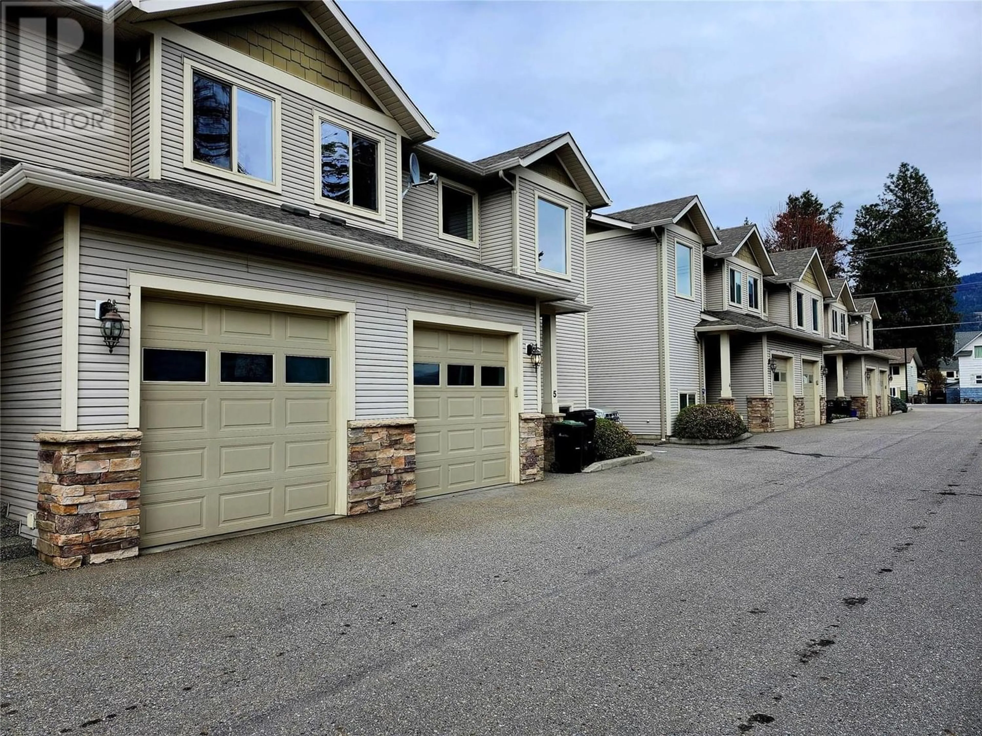 A pic from exterior of the house or condo for 4610 20 Street Unit# 6, Vernon British Columbia V1T4E5