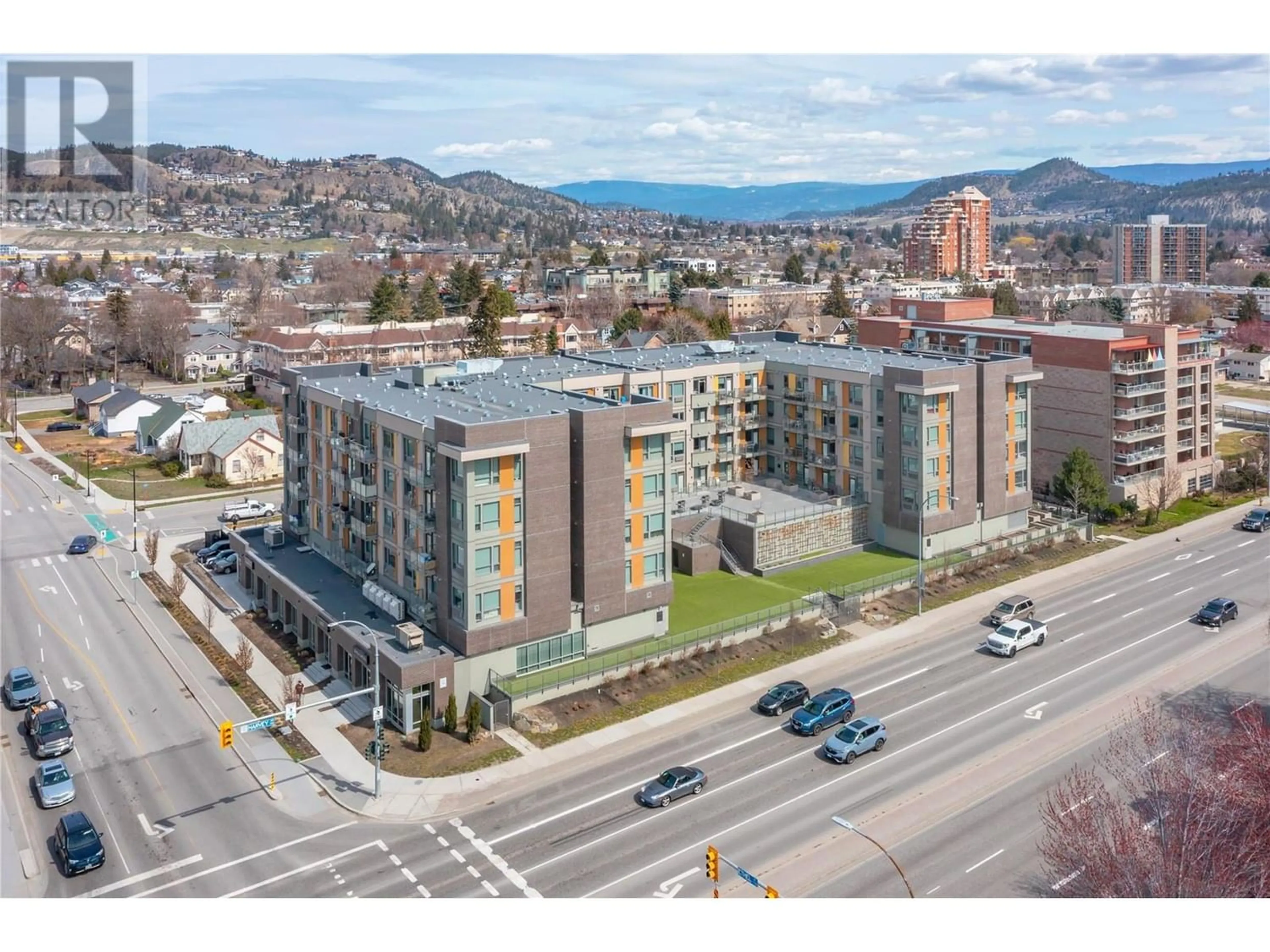 A pic from exterior of the house or condo for 925 Leon Avenue Unit# 441, Kelowna British Columbia V1Y0E5