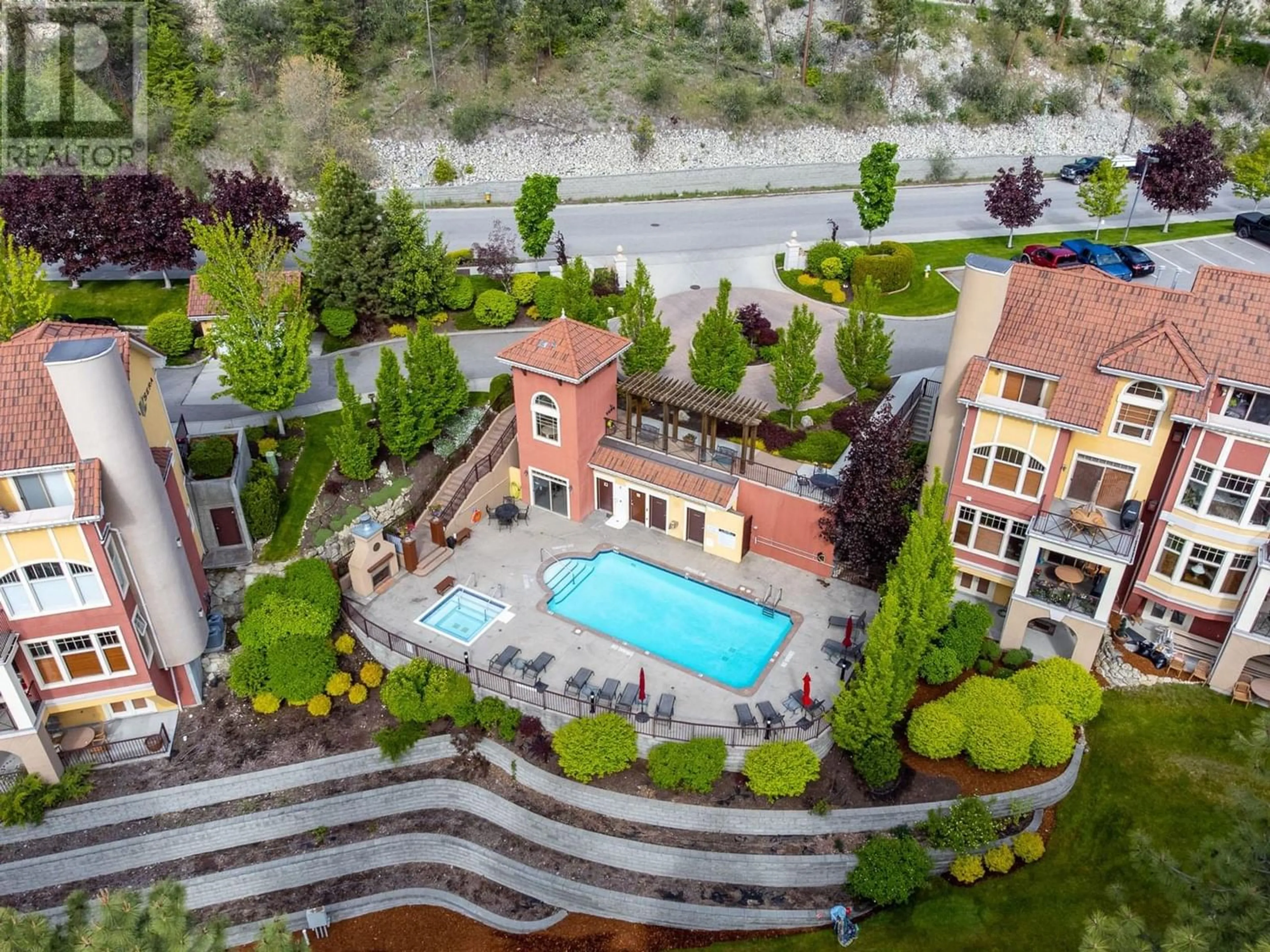 Indoor or outdoor pool for 1795 Country Club Drive Unit# 127, Kelowna British Columbia V1V2V9