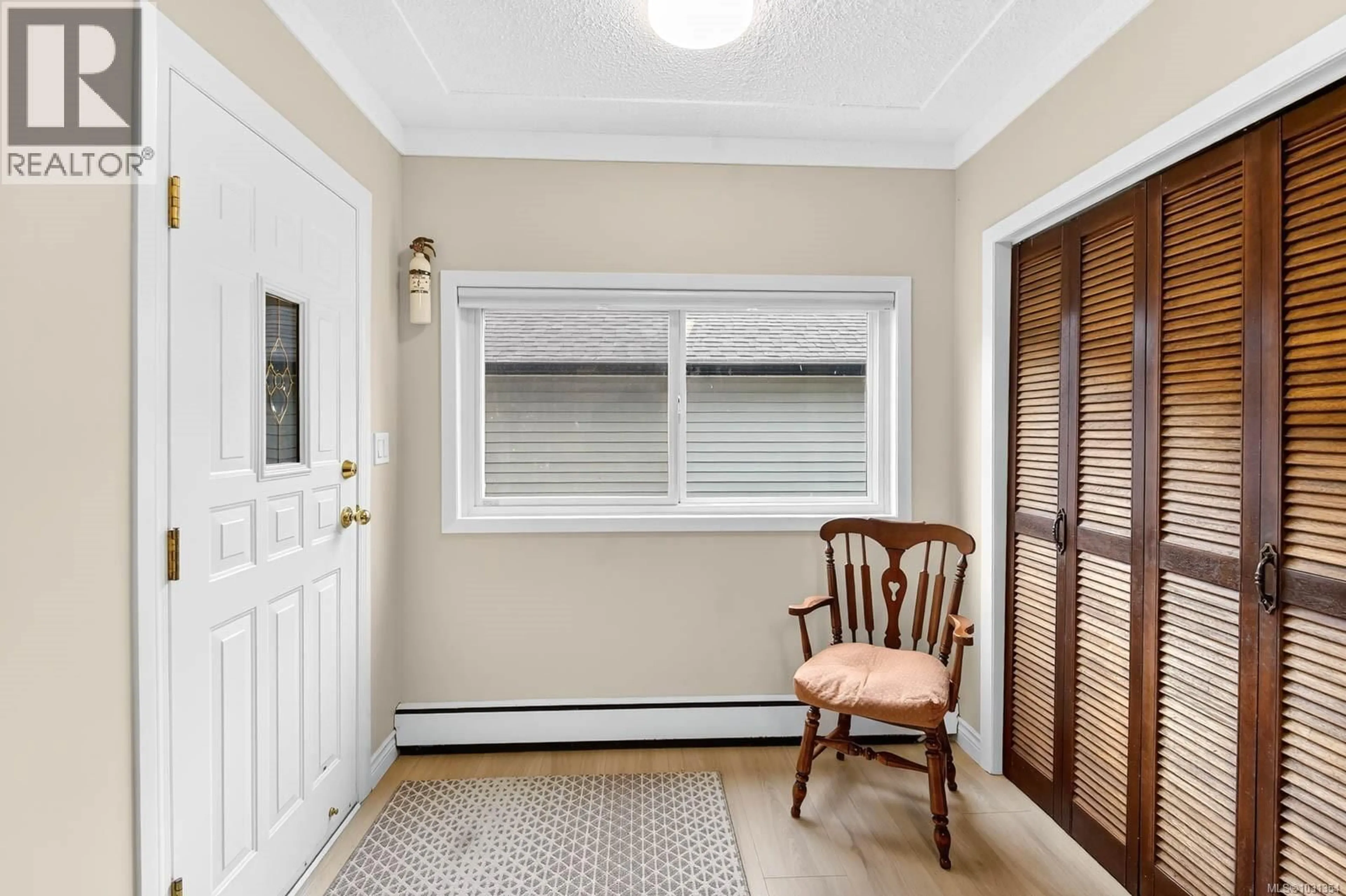 Indoor entryway for 5118-5122 COMPTON ROAD, Port Alberni British Columbia V9Y7A5