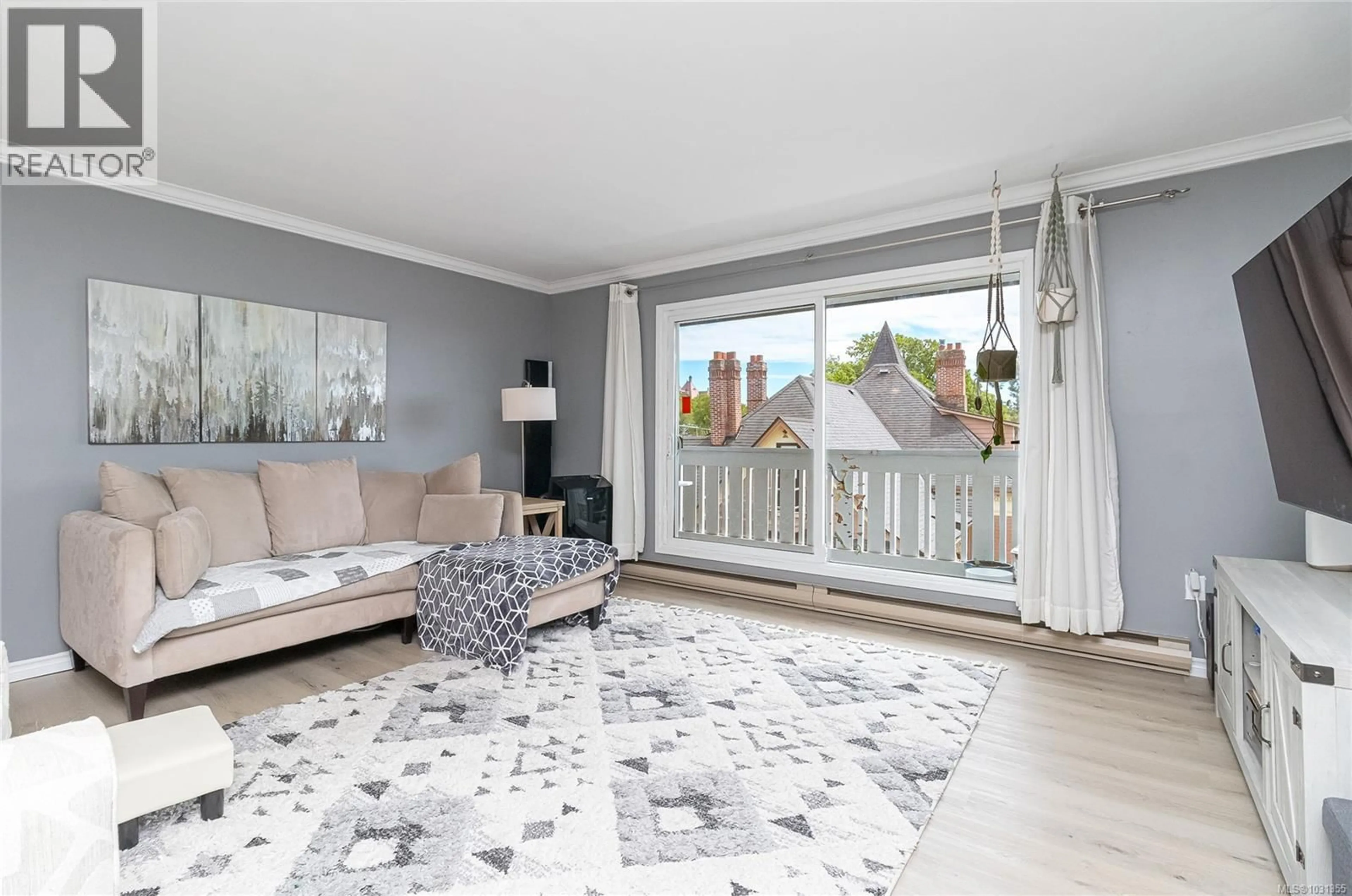 Living room with furniture, unknown for 8 - 1331 JOHNSON STREET, Victoria British Columbia V8W3P2