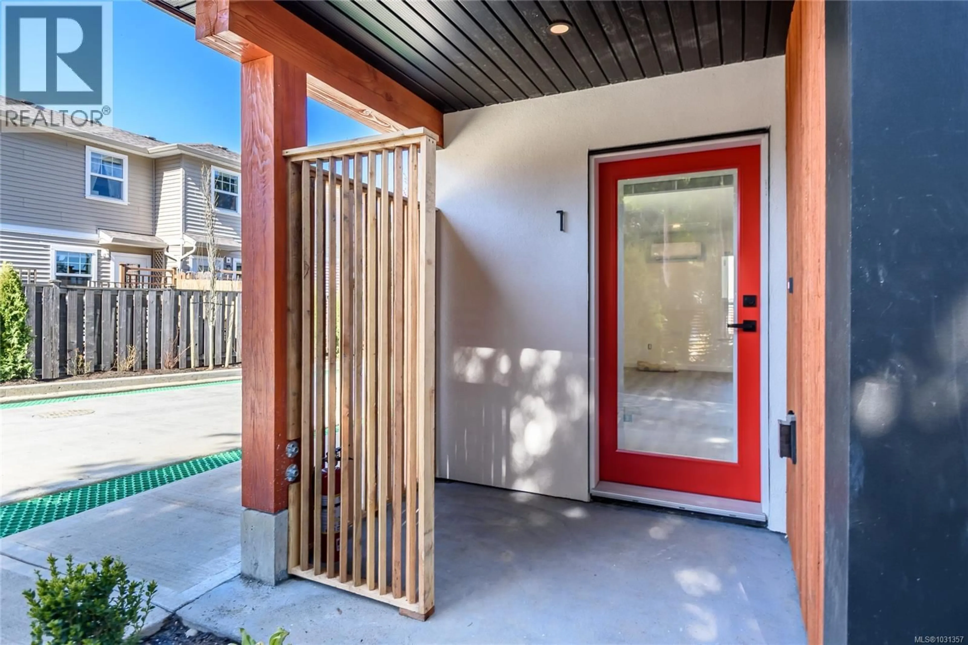 Indoor entryway for 1 - 1590 PIERCY AVENUE, Courtenay British Columbia V9N3E9