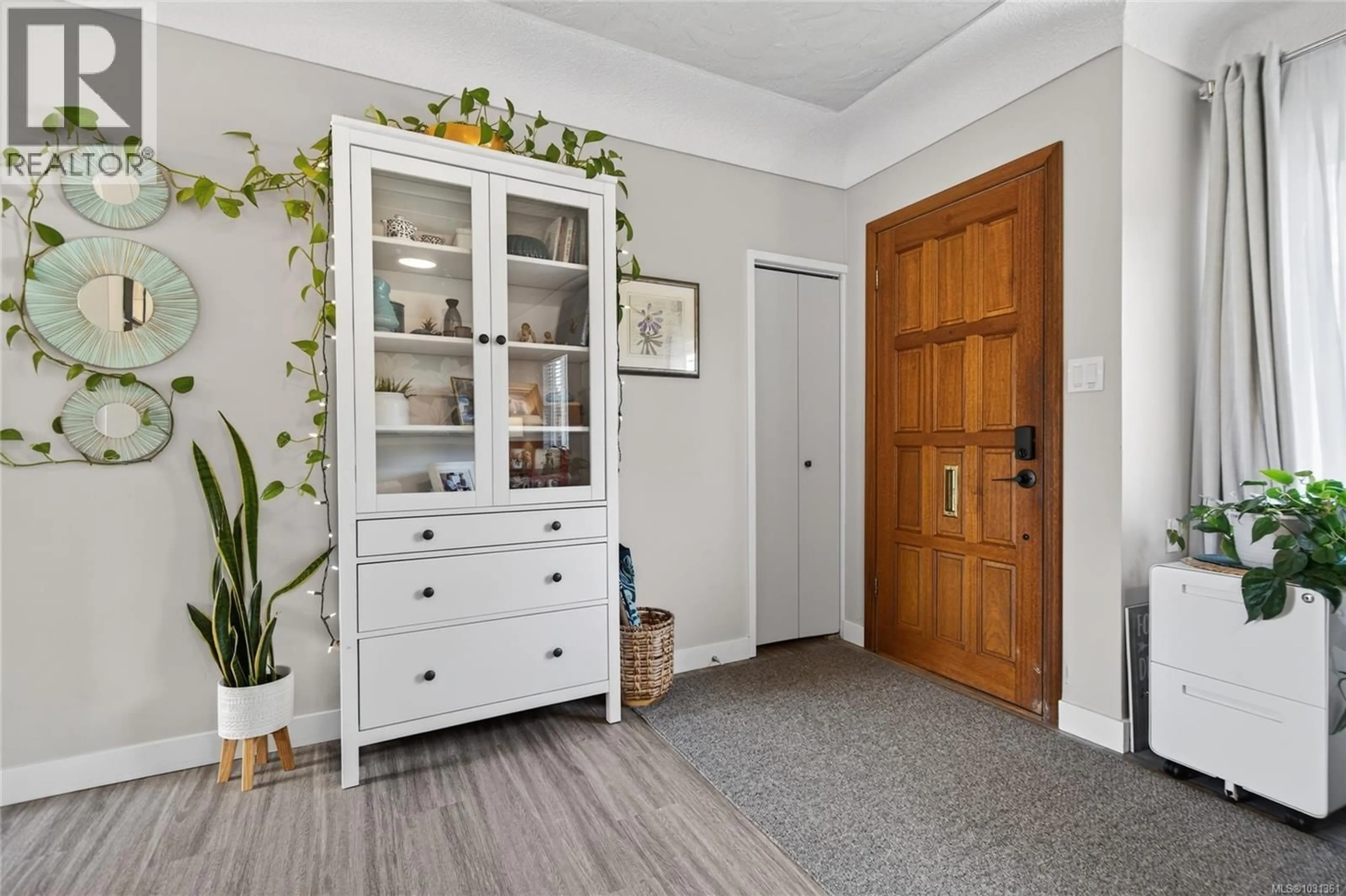 Indoor entryway for 1767 PIERCY AVENUE, Courtenay British Columbia V9N3G2